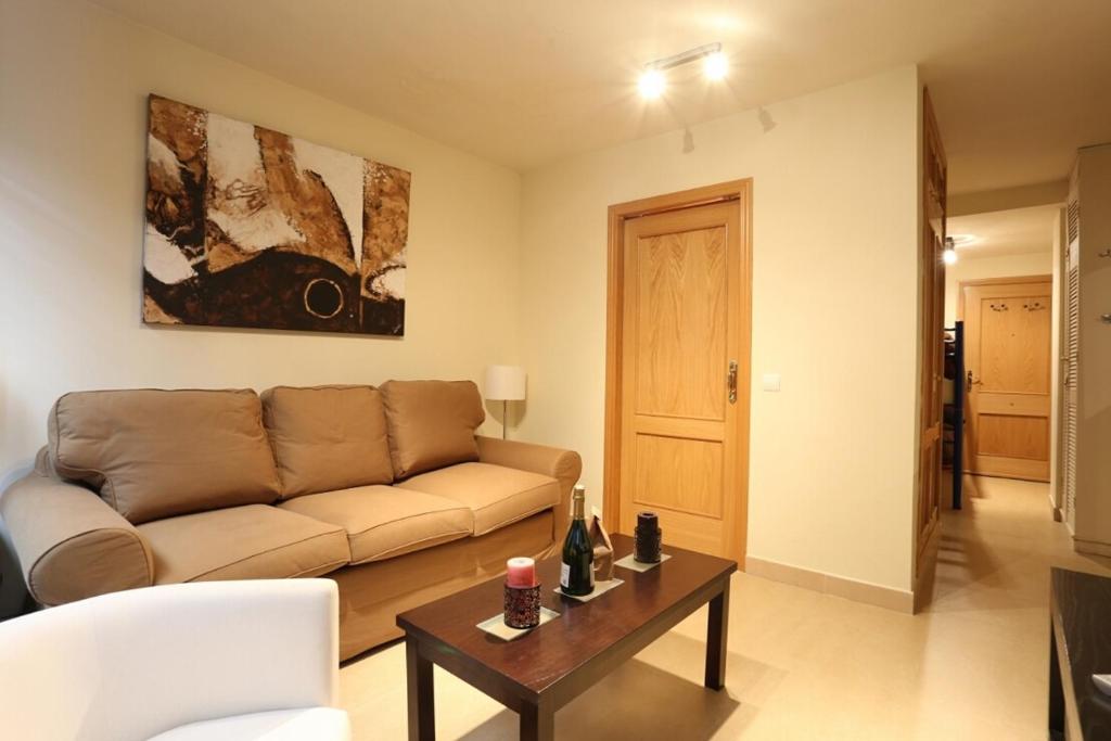 Studio (4 Adults) - Photo 12