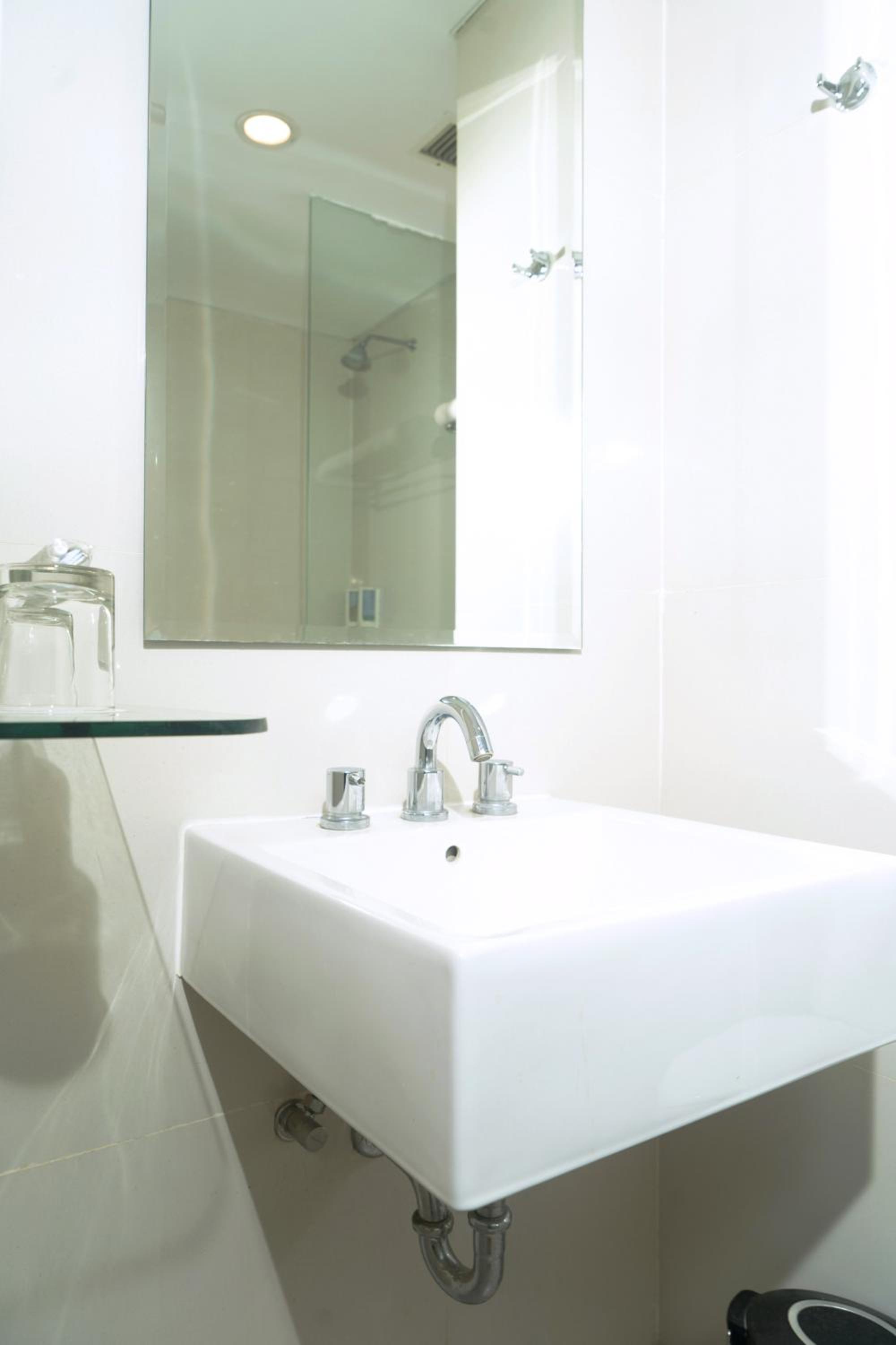 Standard Queen Room - Photo 3