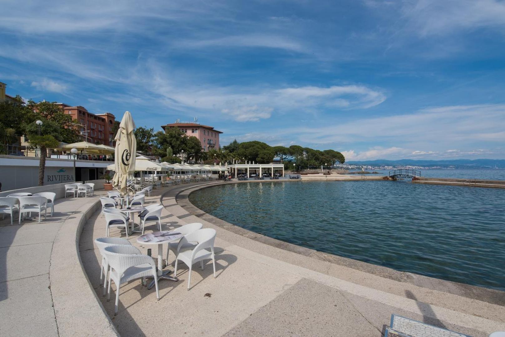 Studio Apartment with Sea View - Photo 3
