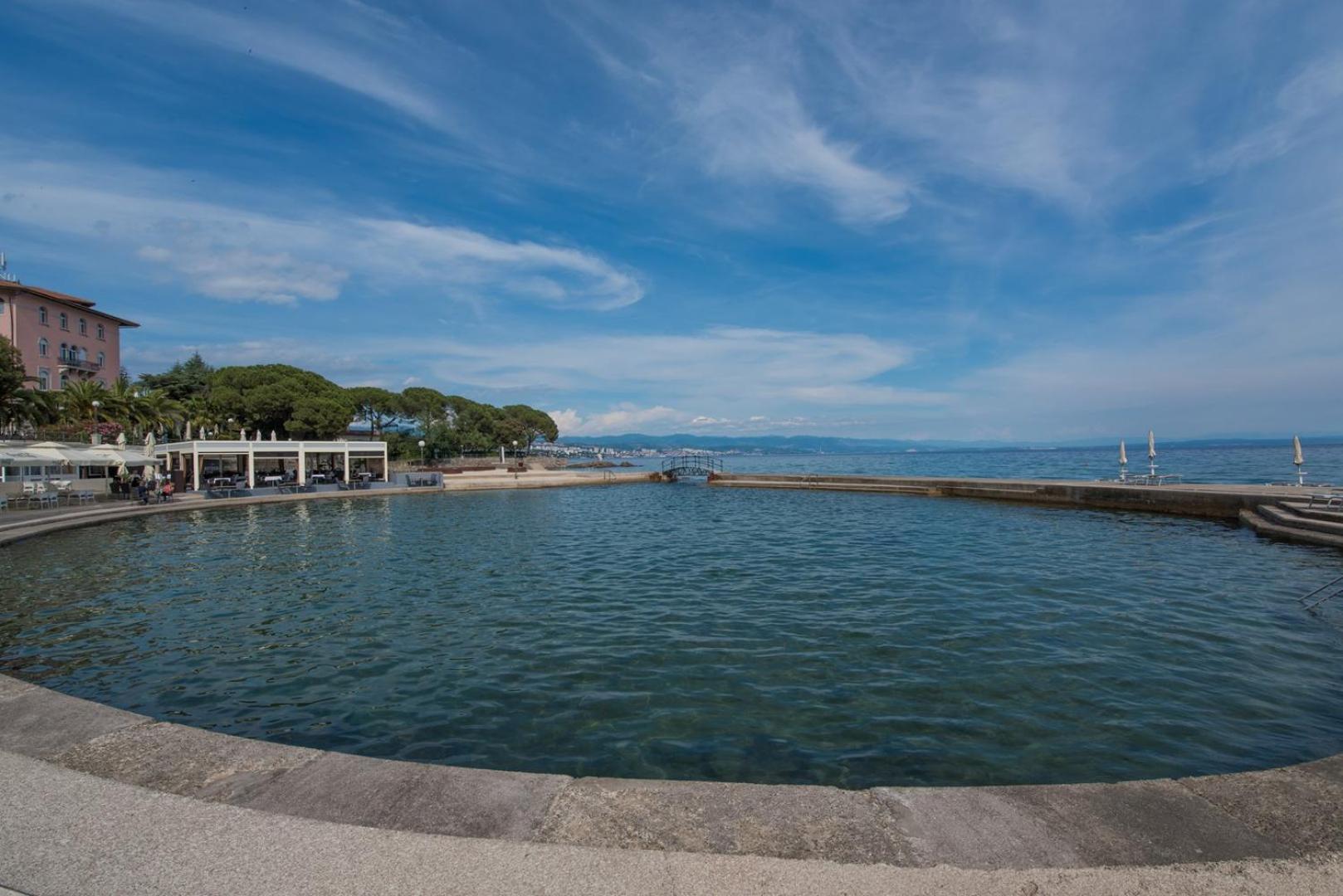 Studio Apartment with Sea View - Photo 2