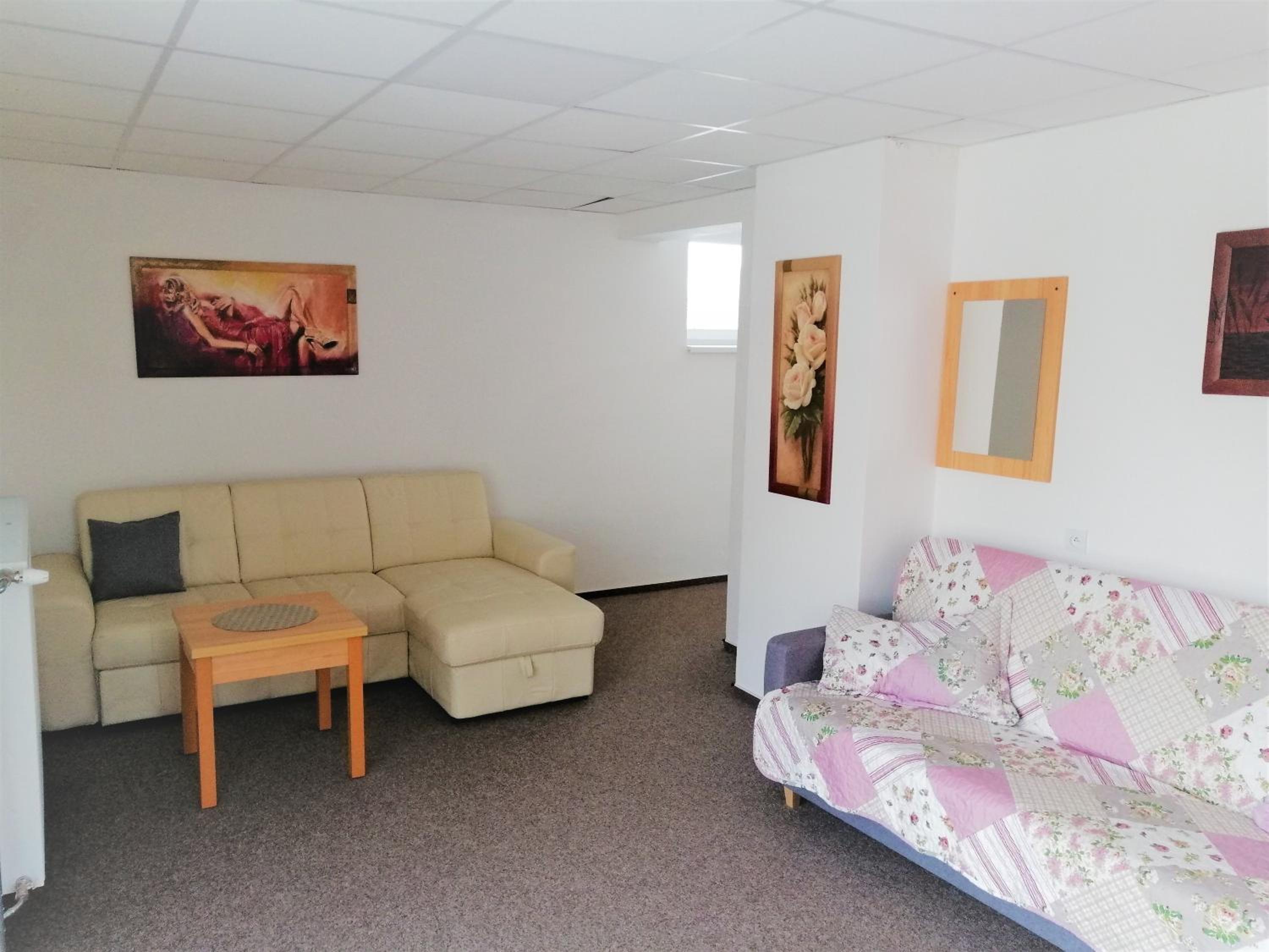 Apartment with Terrace - Photo 7