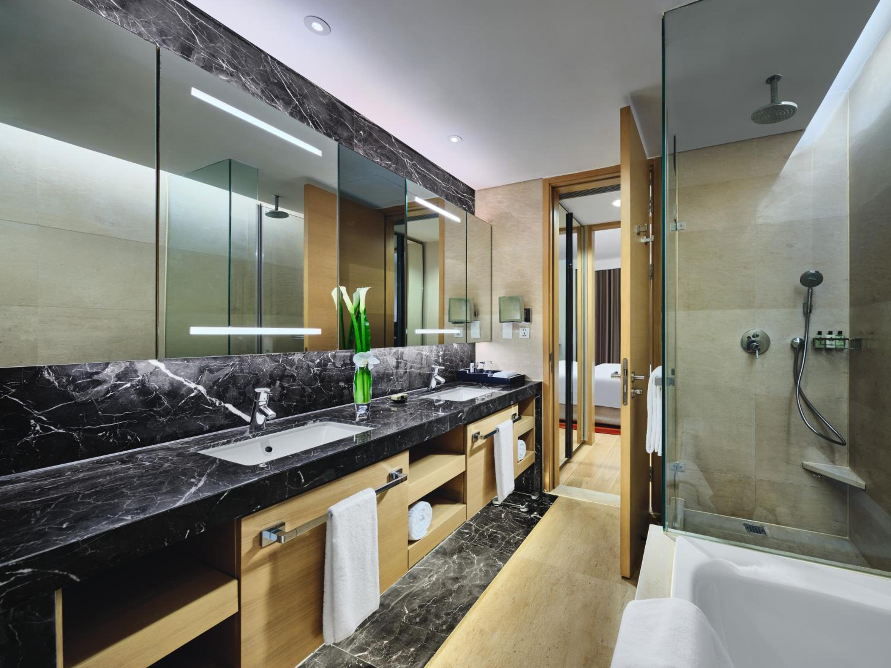 Two Bedrooms Suite - Photo 8