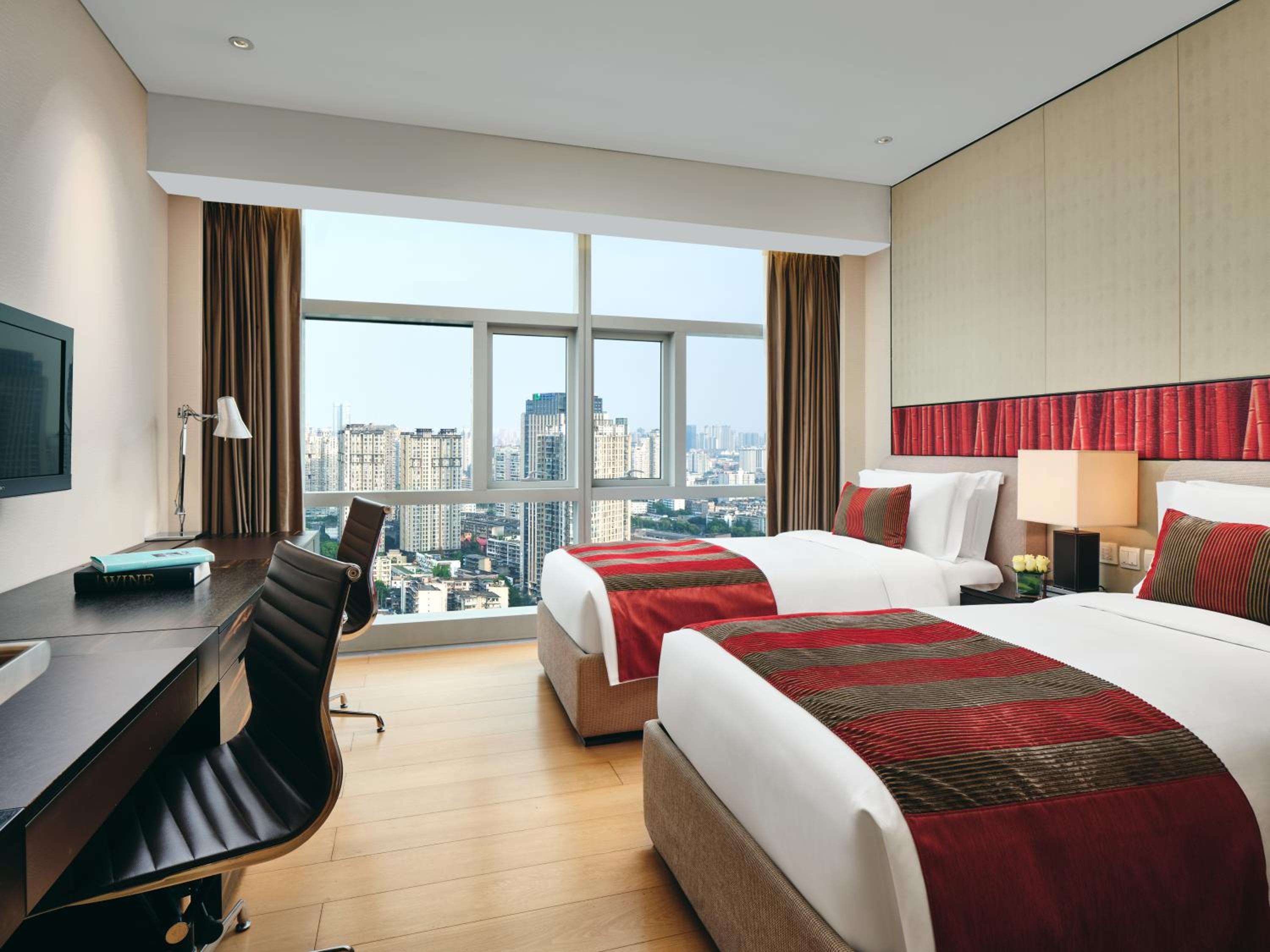 Two Bedrooms Suite - Photo 2
