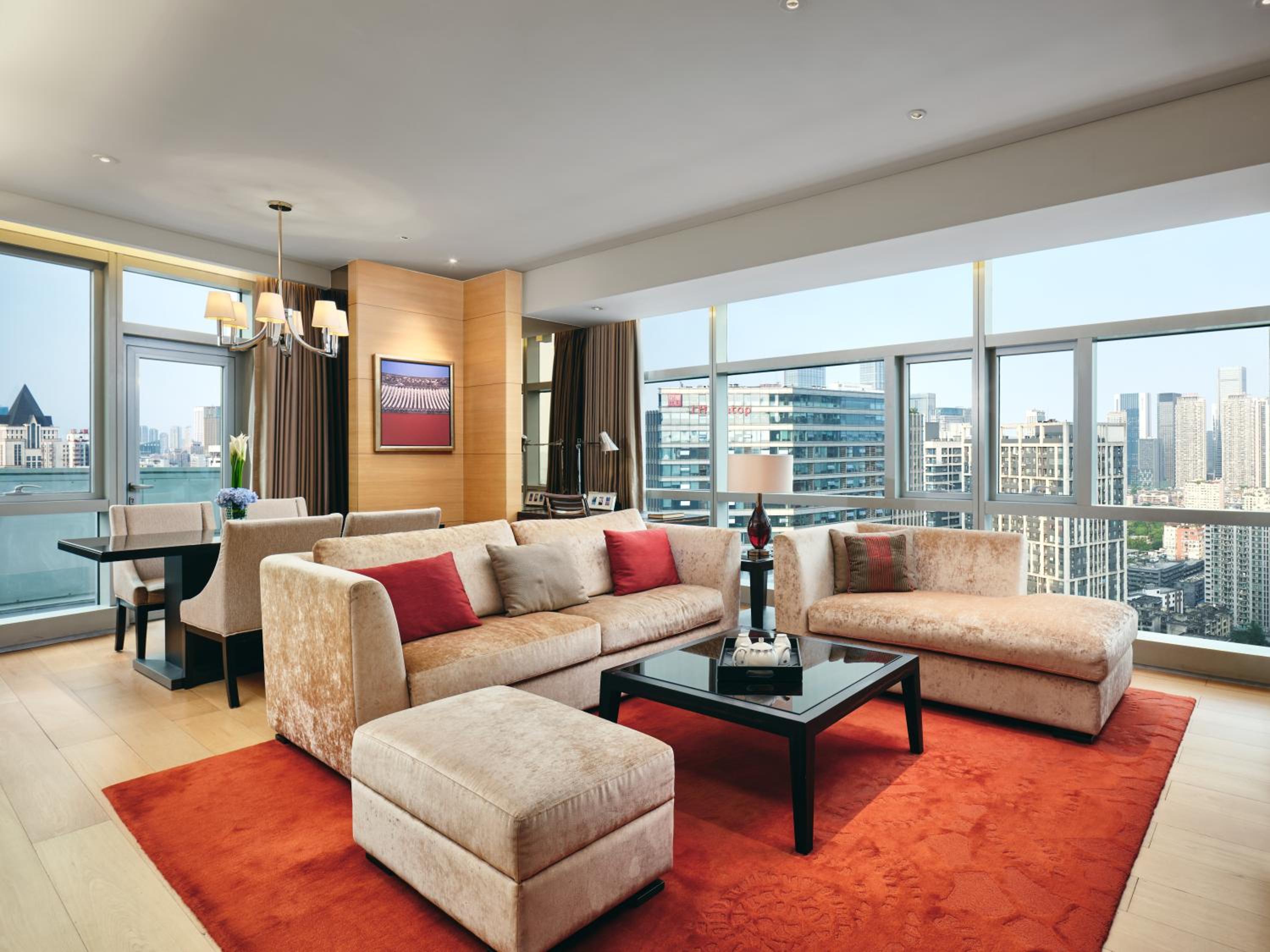 Two Bedrooms Deluxe Suite - Photo 1