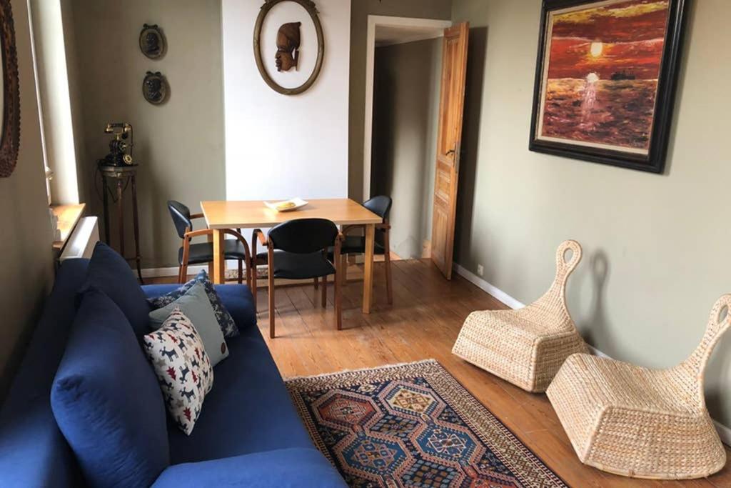 One-Bedroom Apartment - Photo 2