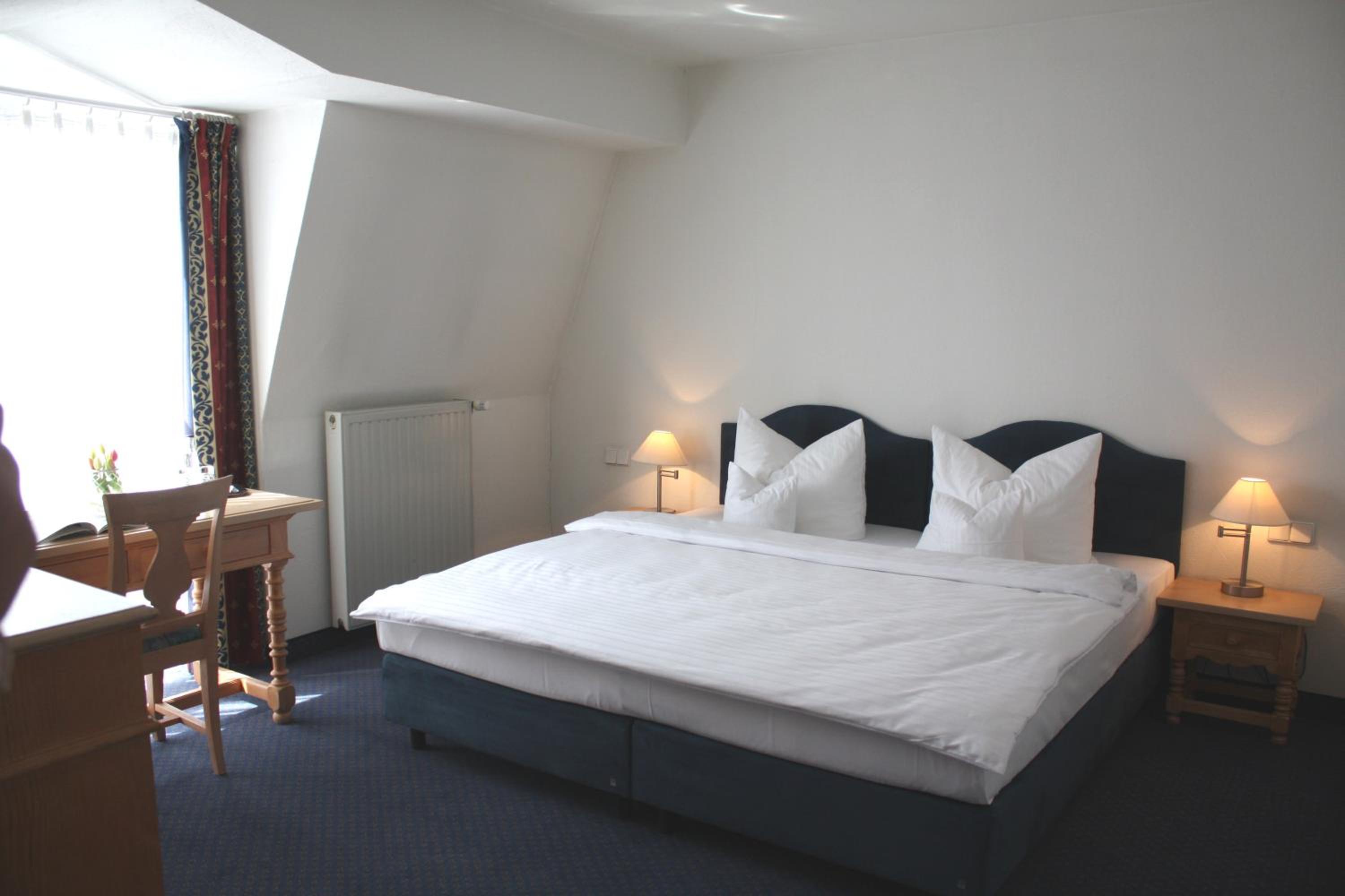 Standard Double Room photo 3