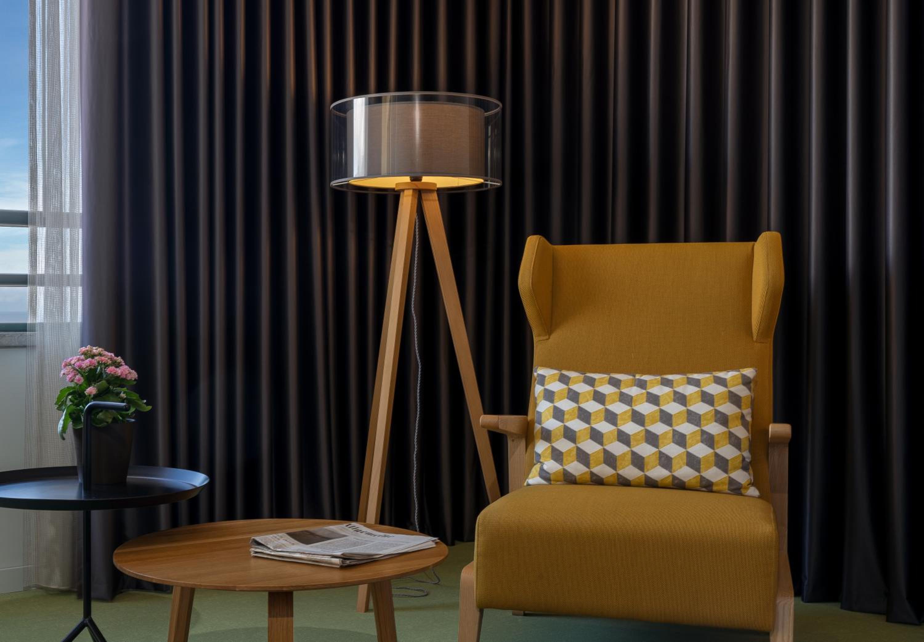 Suite - Photo 10