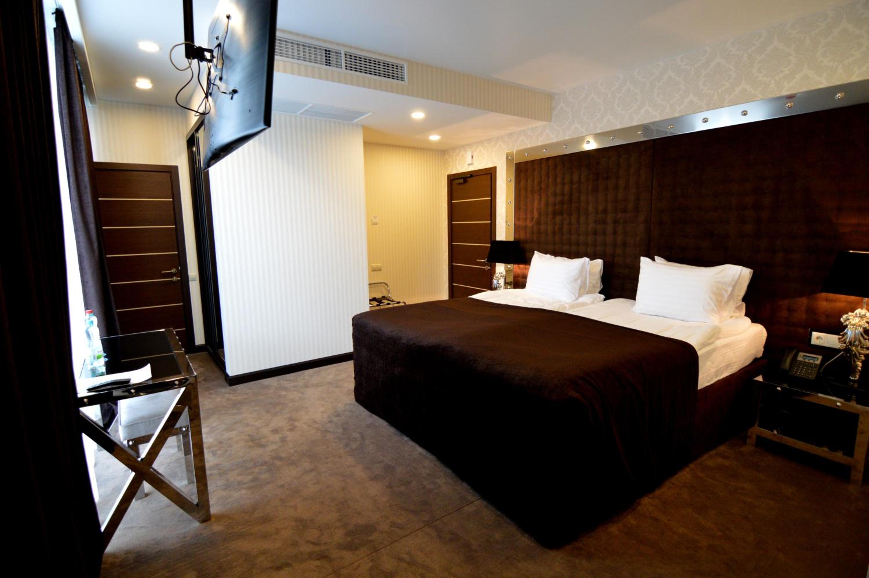 Standard Double or Twin Room photo 1