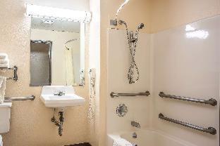 King Room - Non-Smoking - Photo 9