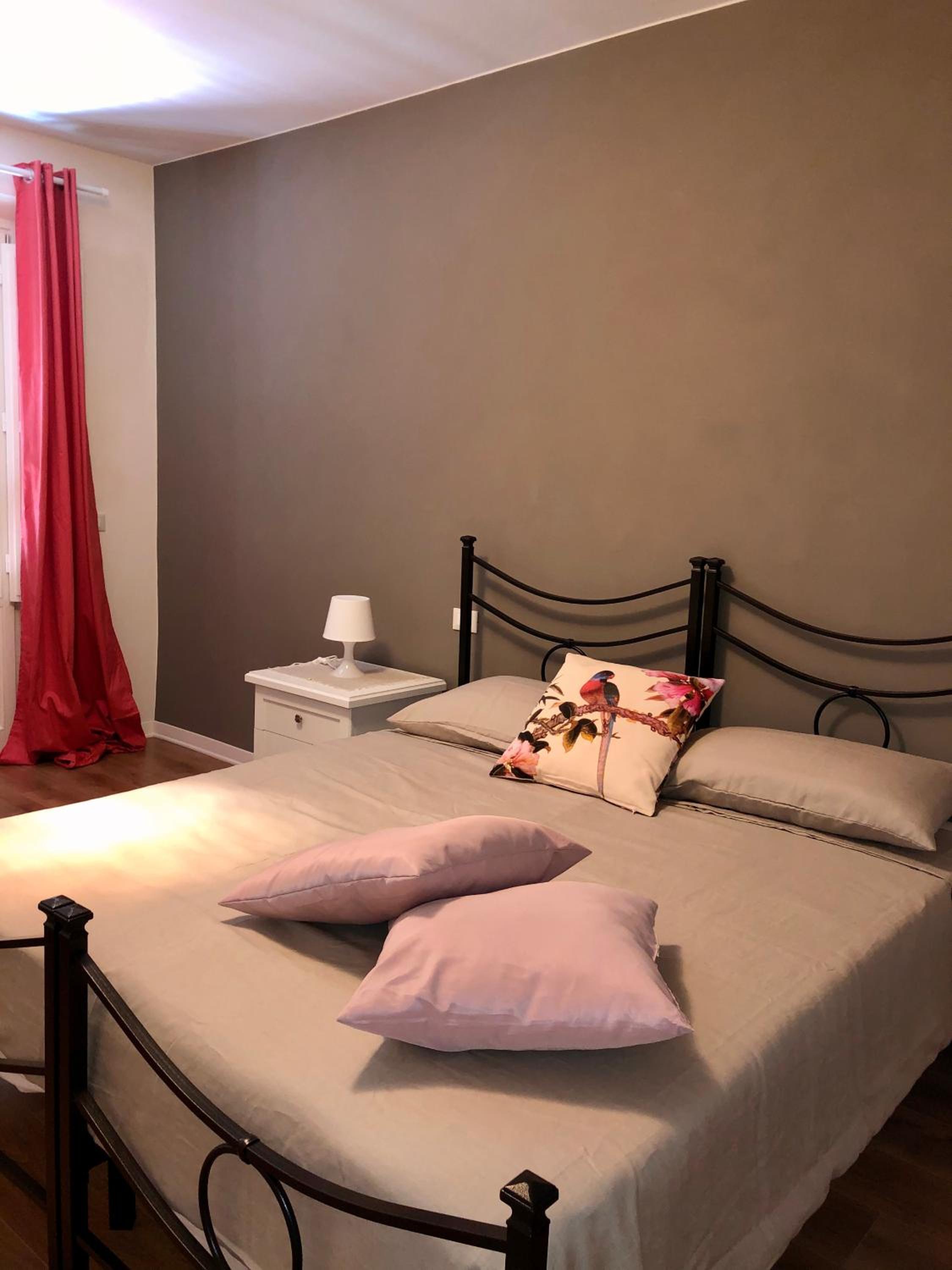 Double or Twin Room with Balcony - Photo 4