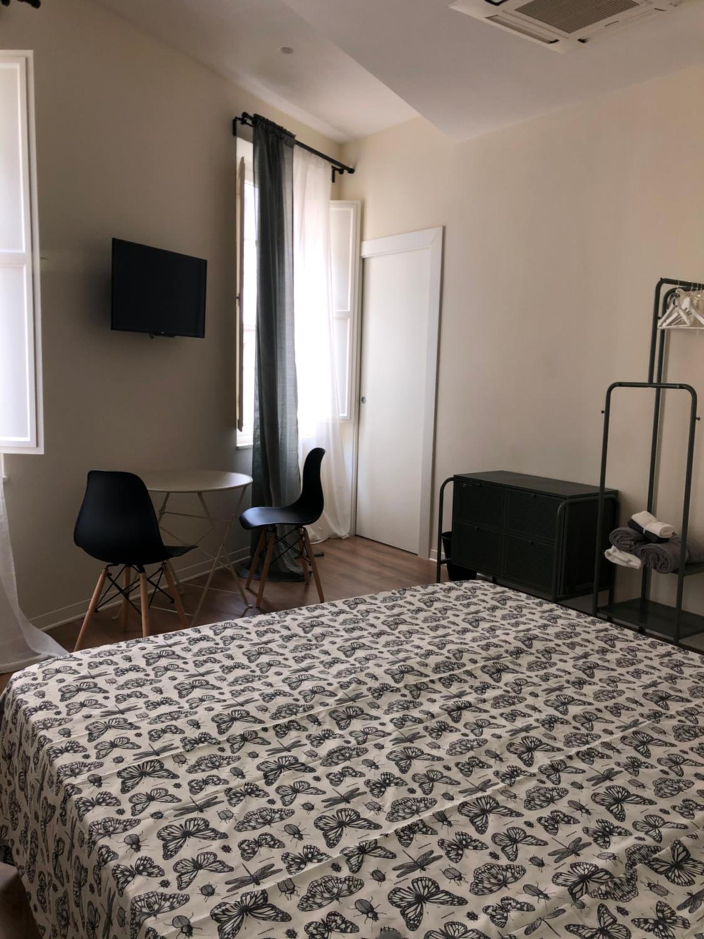 Double Room - Photo 2