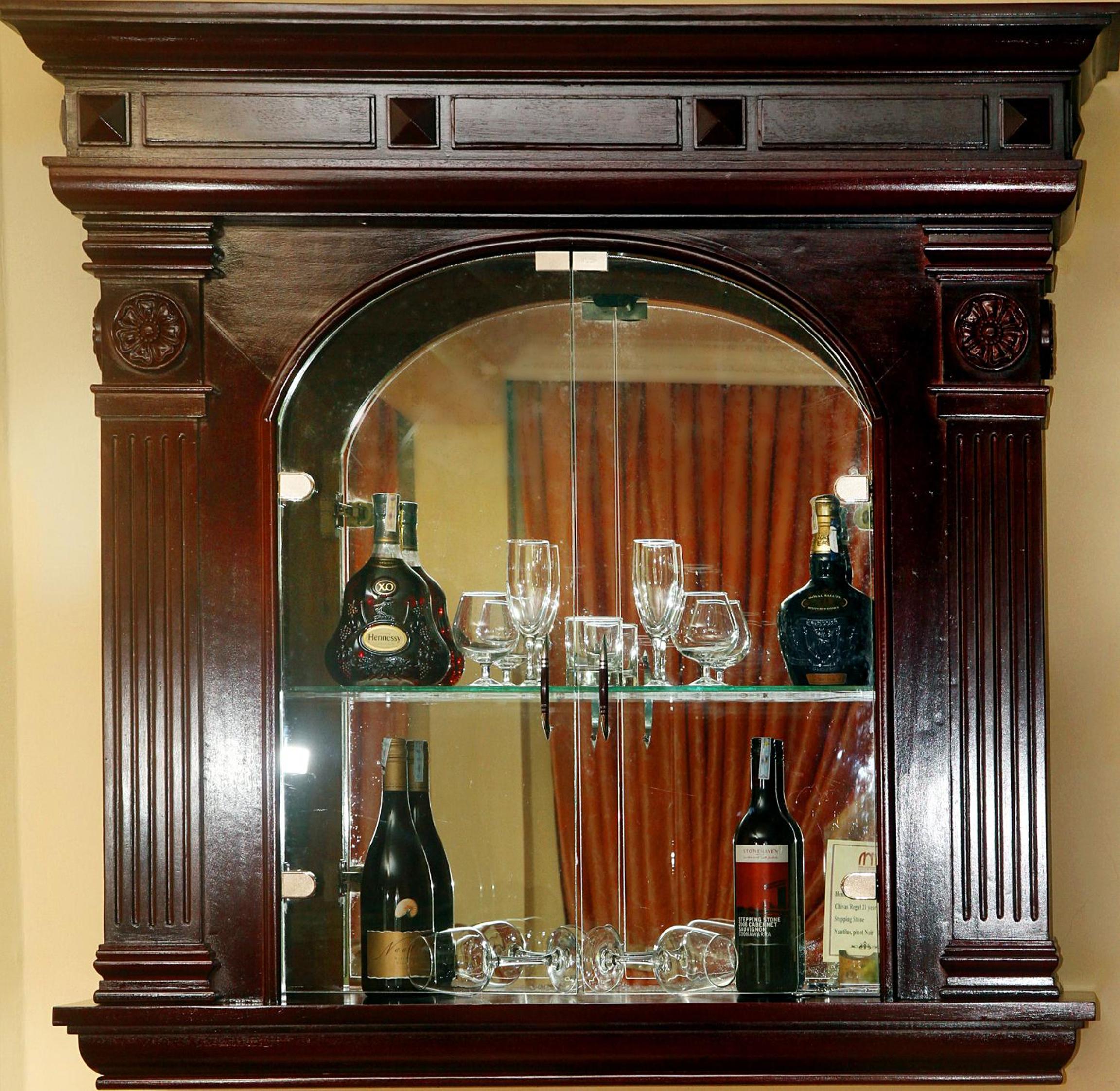 Executive Suite - Photo 5