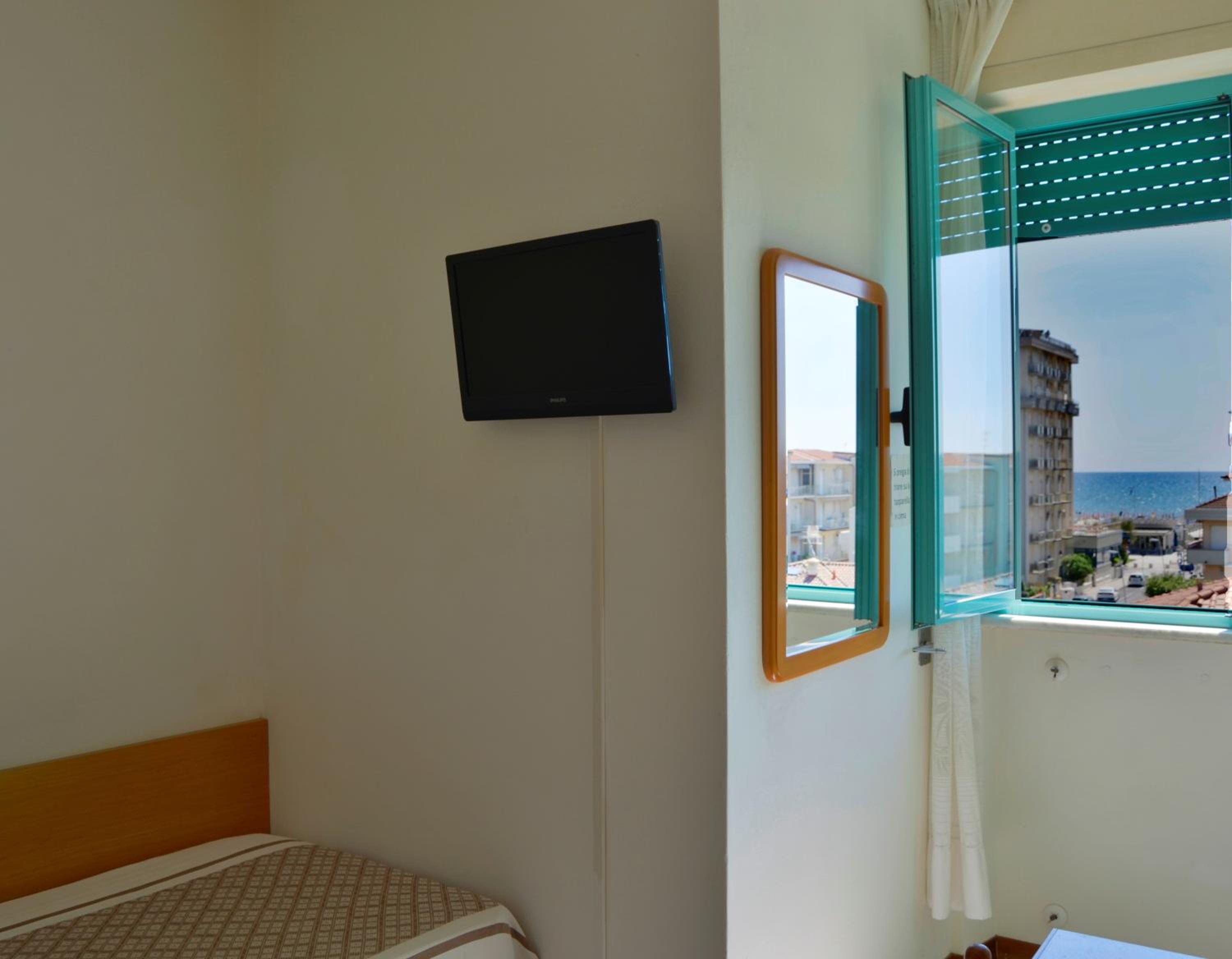 Small Single Room photo 1