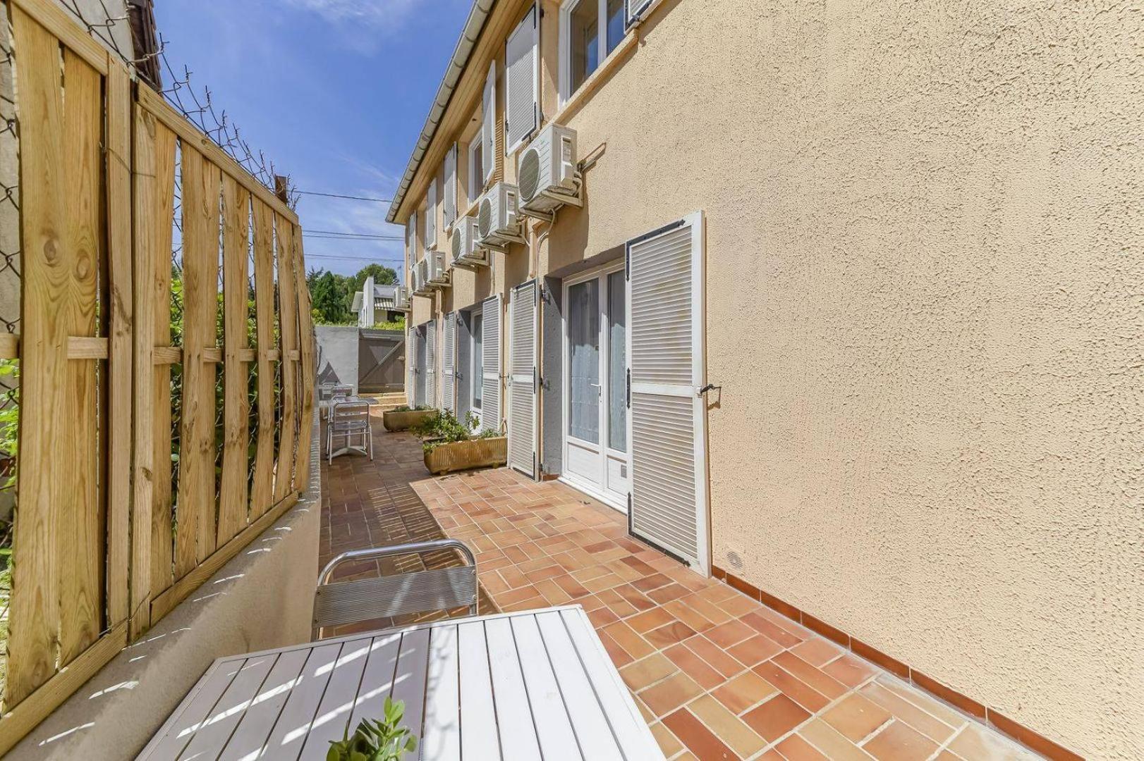 Double Room with Terrace - Photo 10