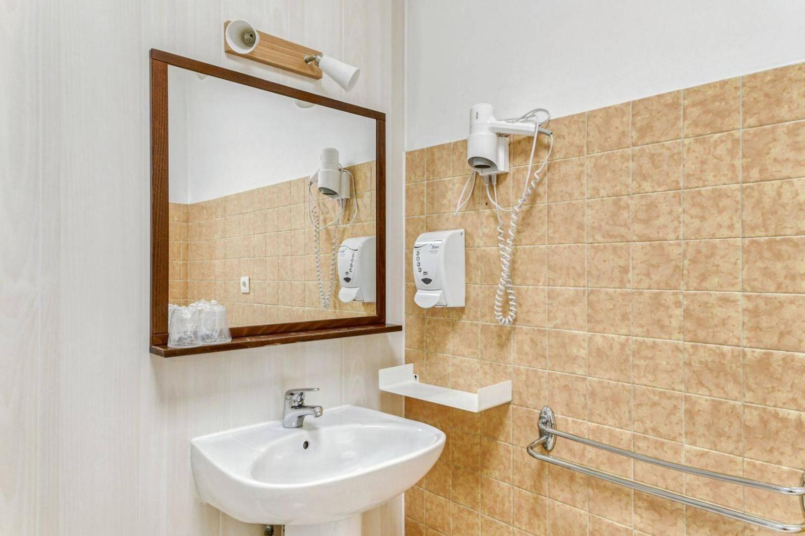 Standard Twin Room photo 1