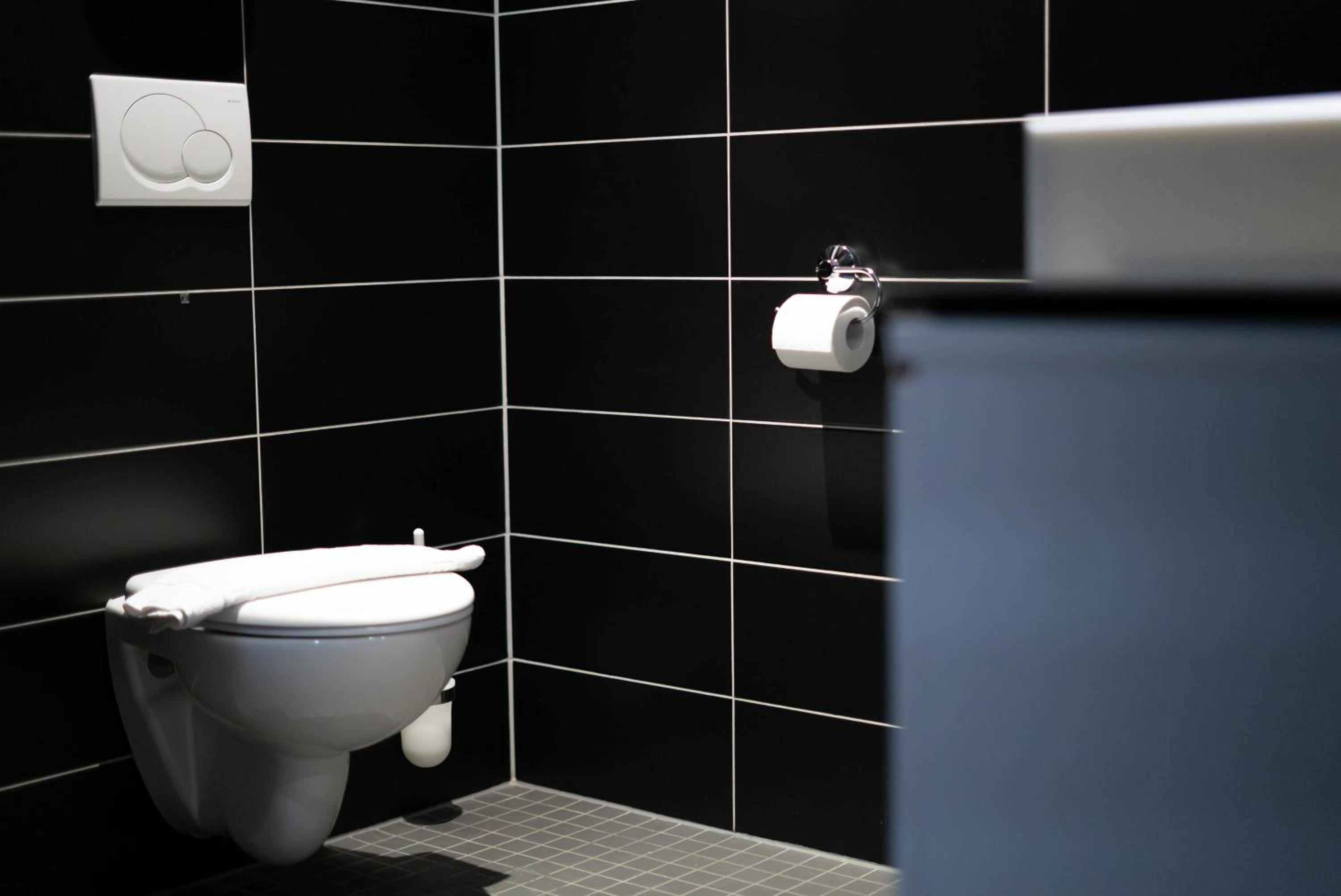 Double Room with Private Bathroom - Photo 3