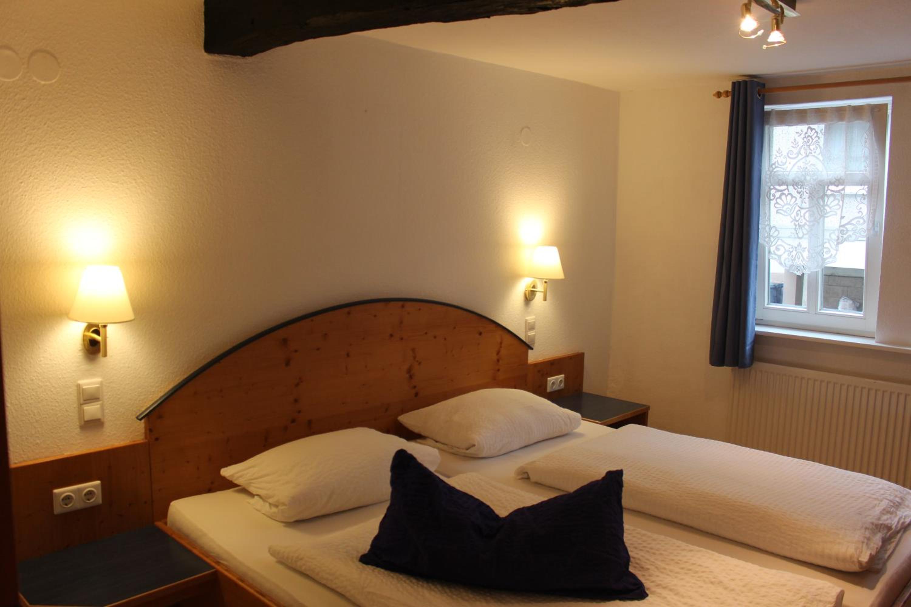 Double Room - Photo 2