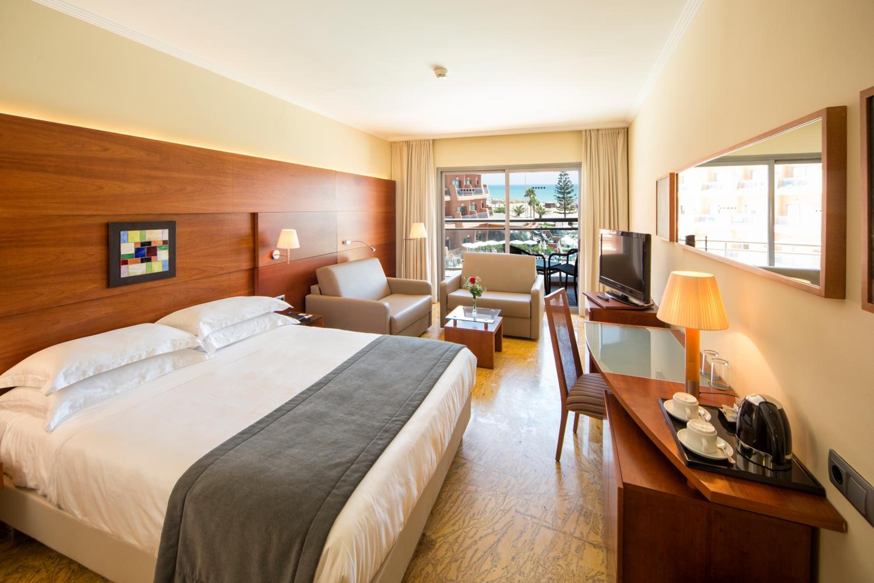 Habitación Familiar Superior (2 Adultos + 2 Niños)