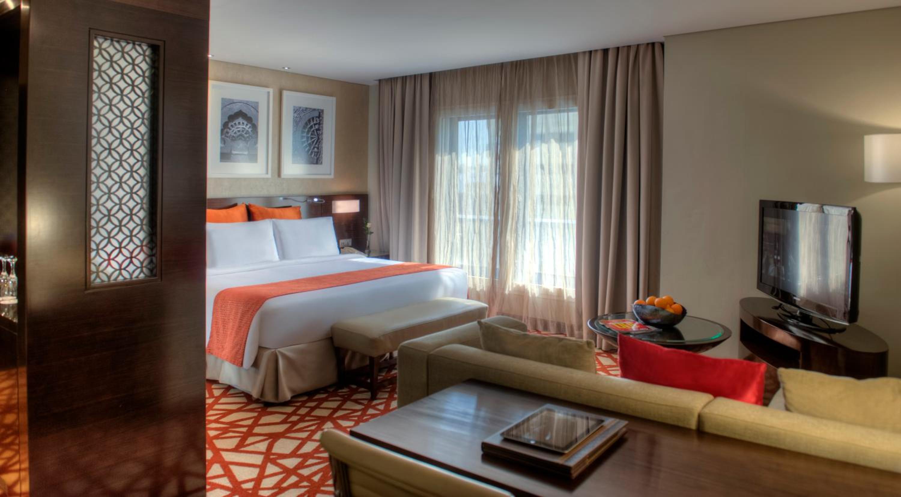 Junior King Suite photo 3