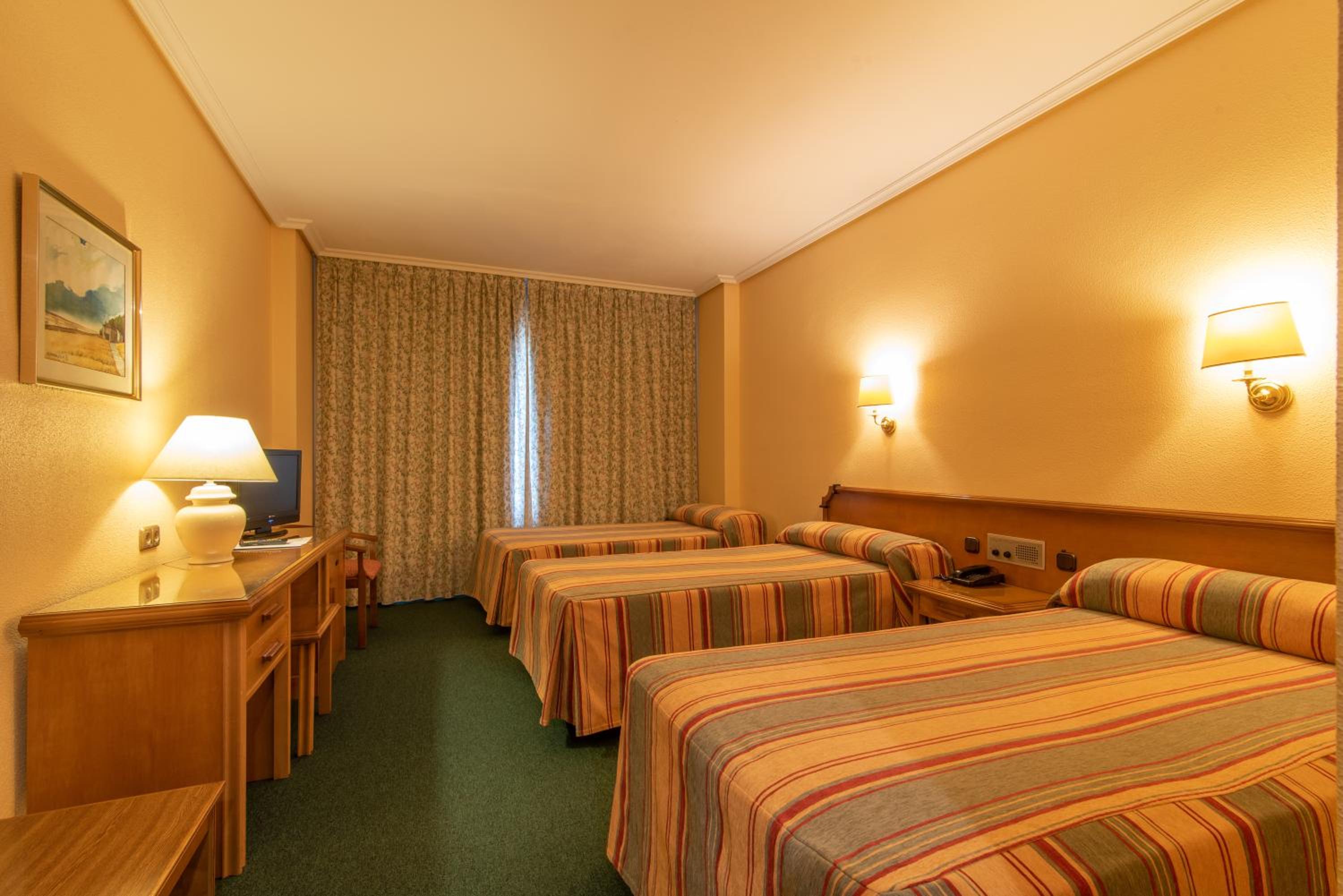 Triple Room - Photo 1