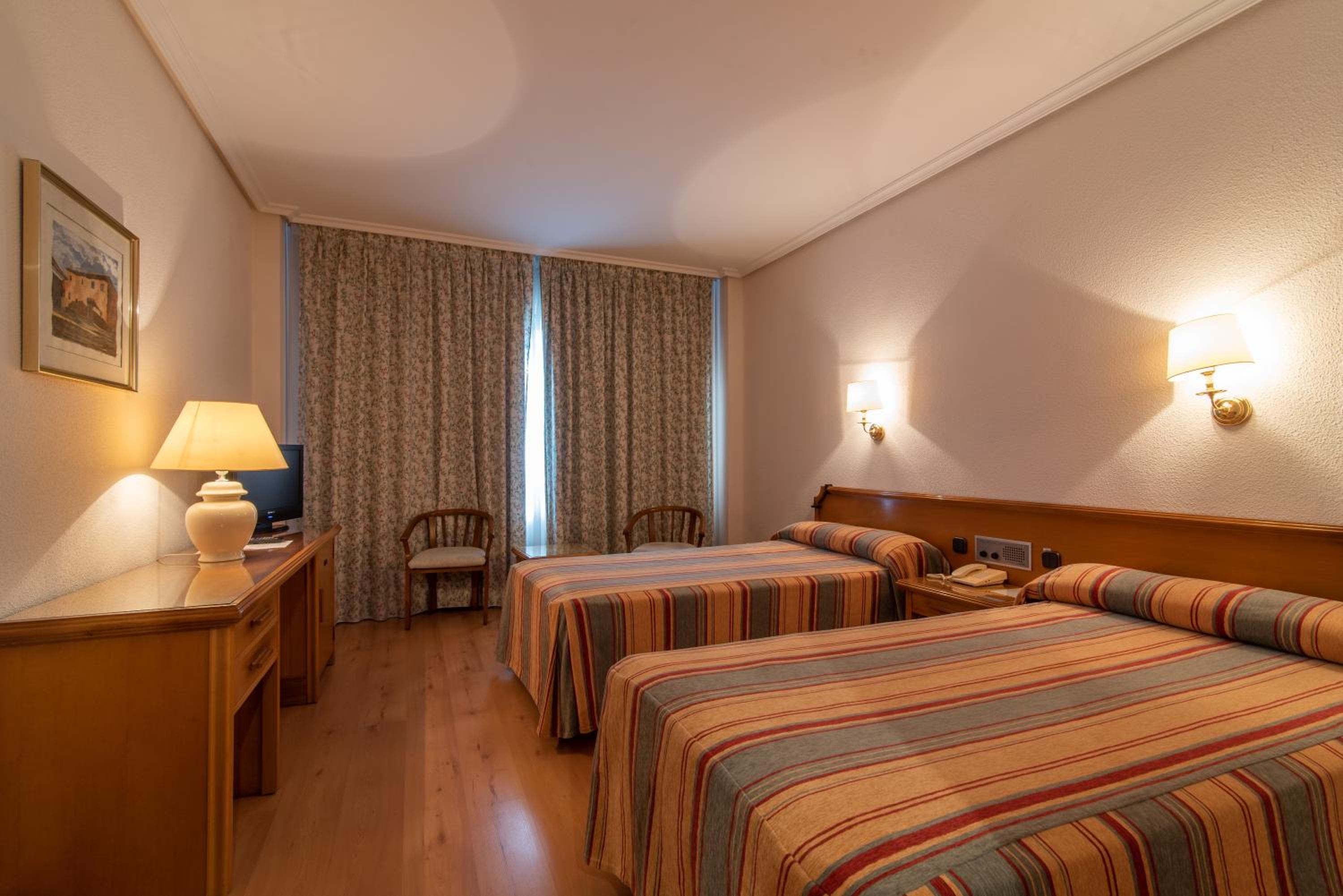 Double or Twin Room - Photo 1