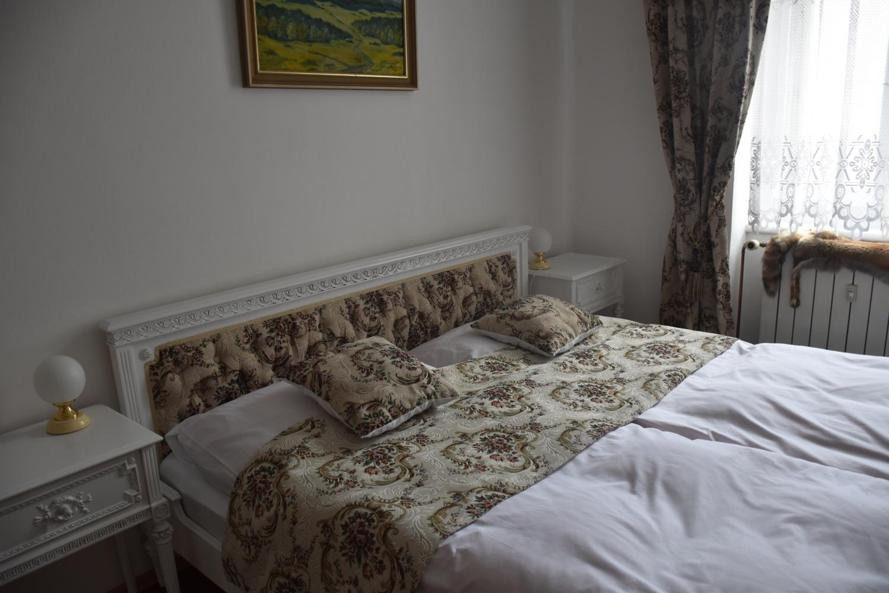 One-Bedroom Suite - Photo 5