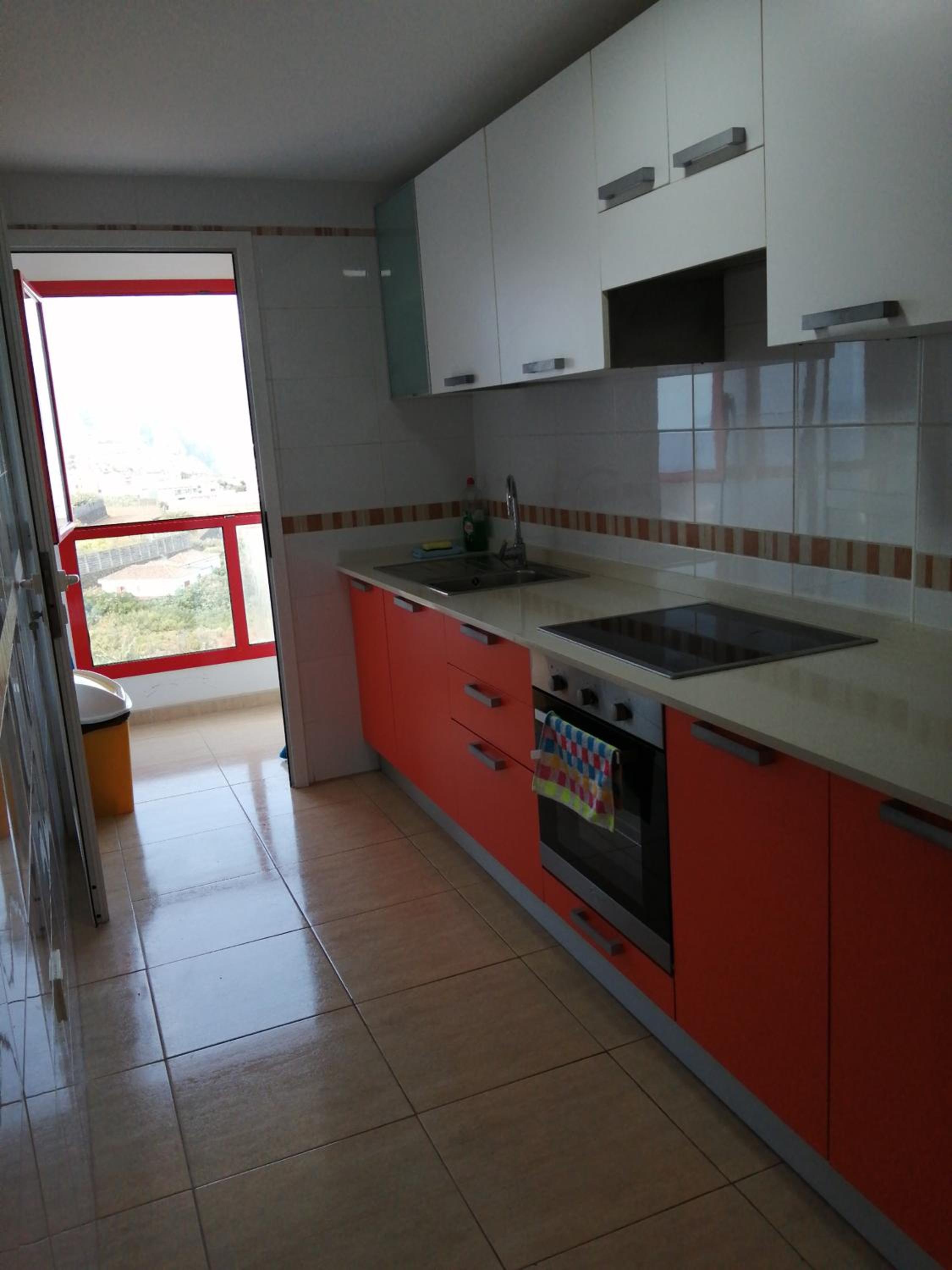 Apartment With Mountain View photo 2