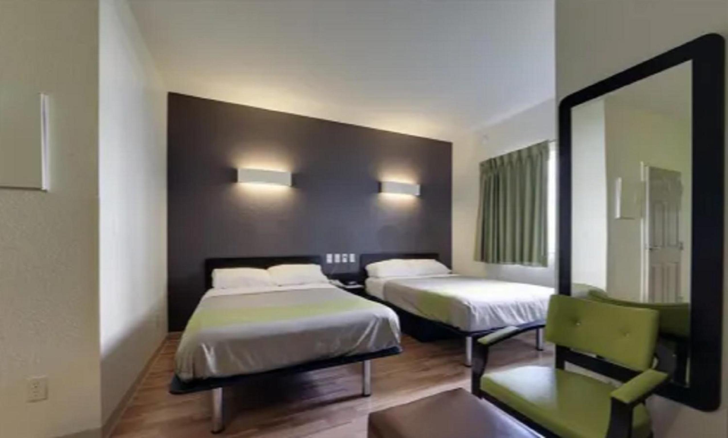 Quadruple Room - Non-Smoking - Photo 9