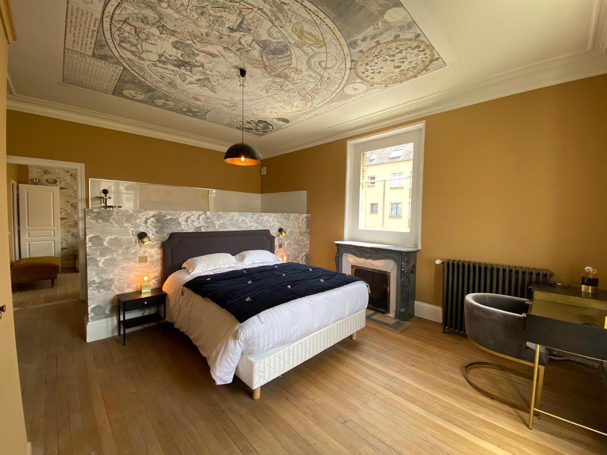 Suite - Photo 4