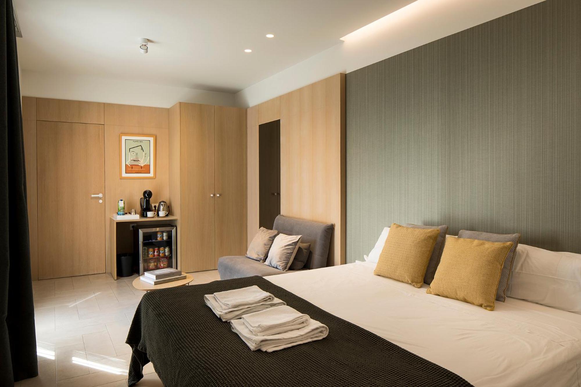 Double Room with Private Bathroom and no Kitchen photo 3