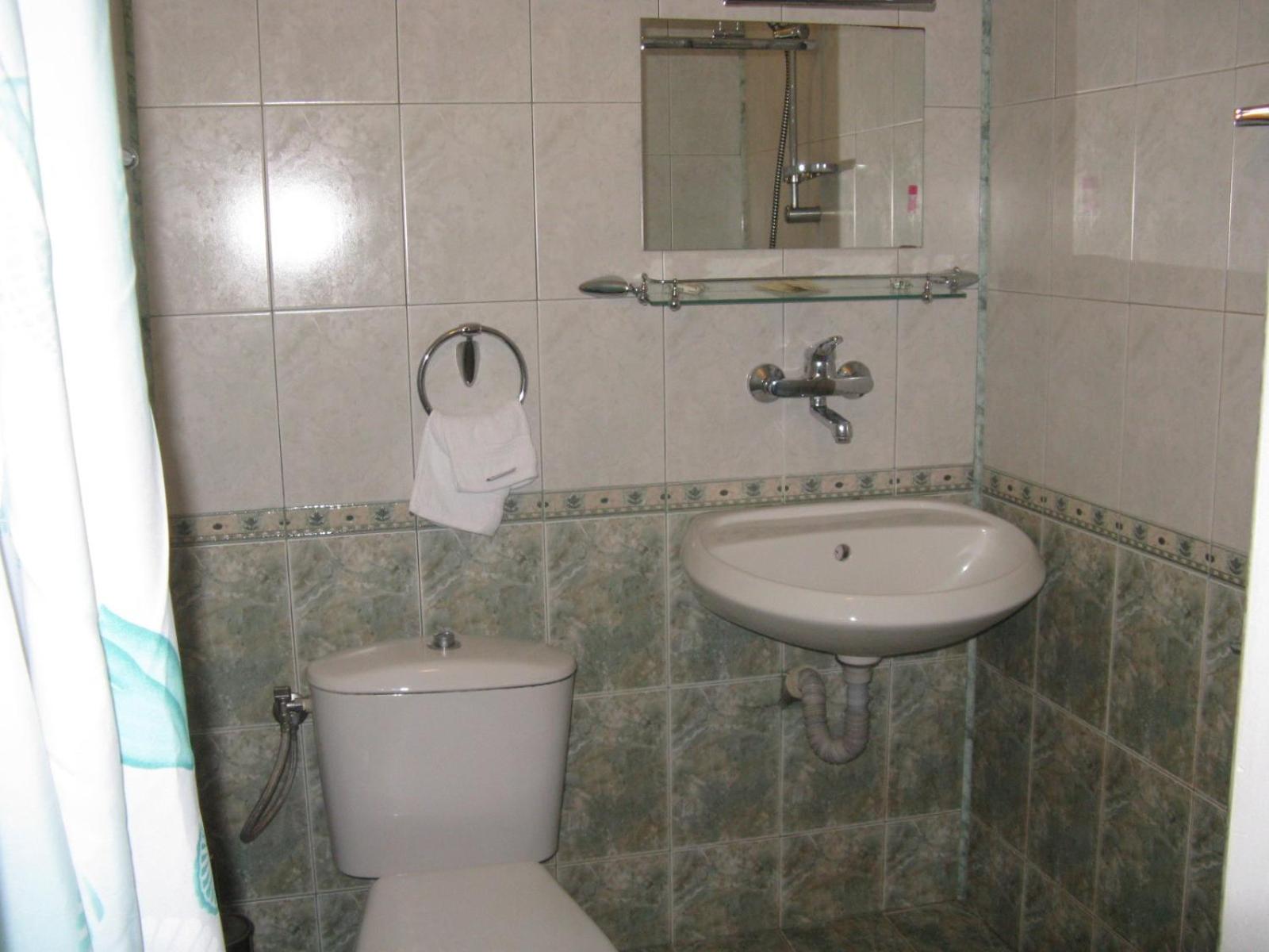 Double or Twin Room photo 2