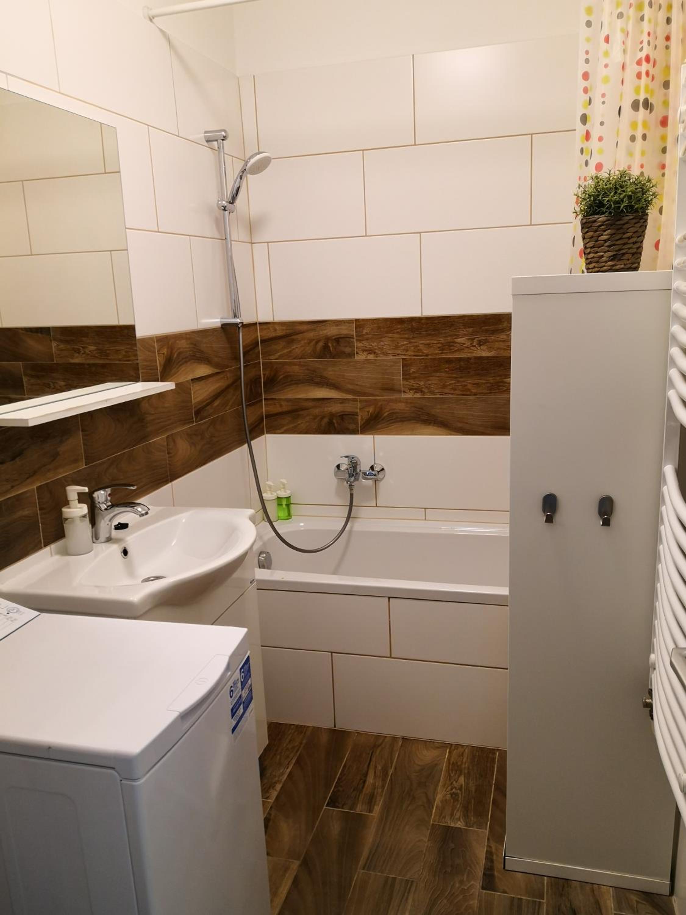 Two-Bedroom Apartment - Ground Floor  - Photo 6