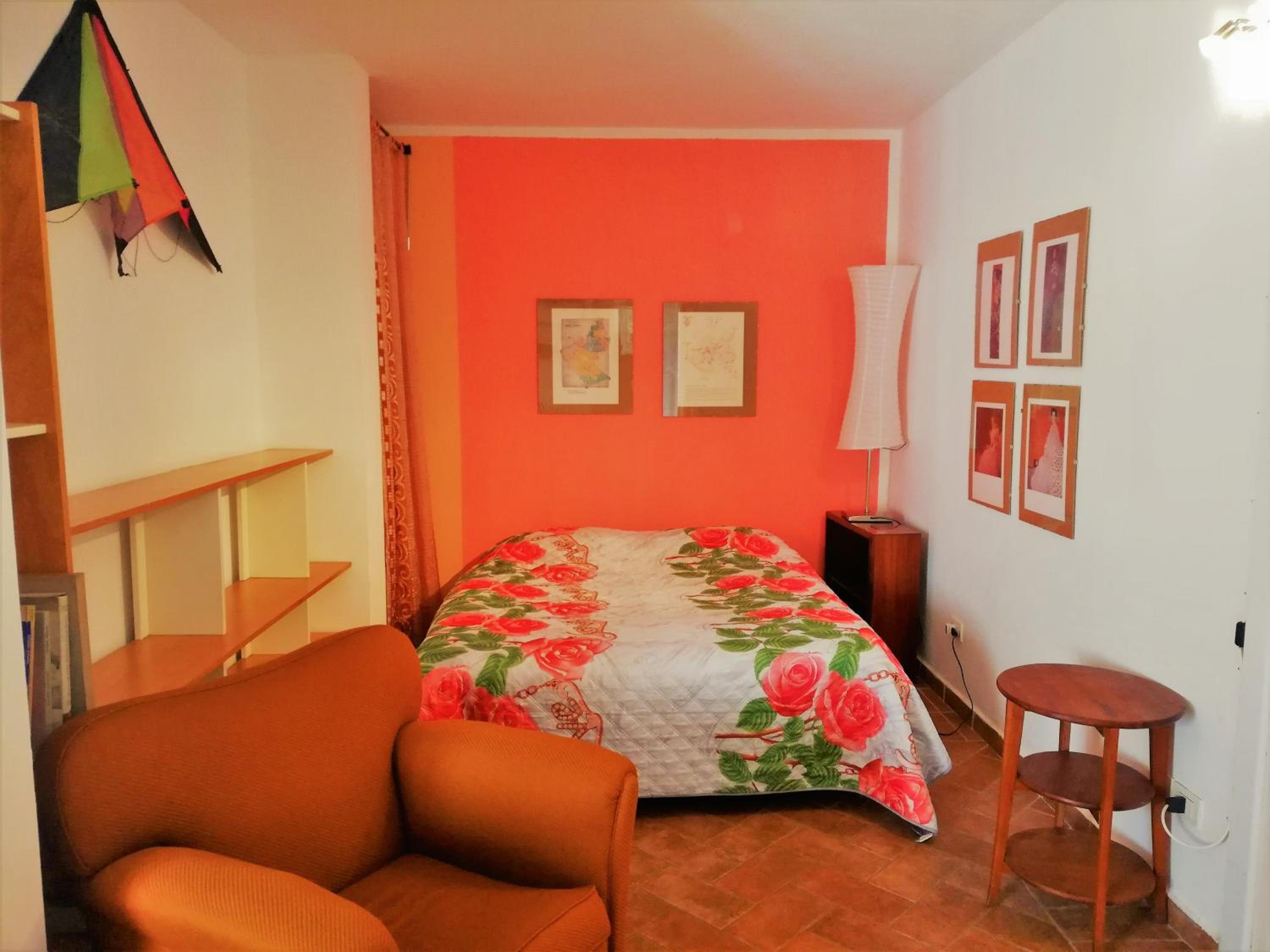 One-Bedroom Apartment with Private Parking photo 1