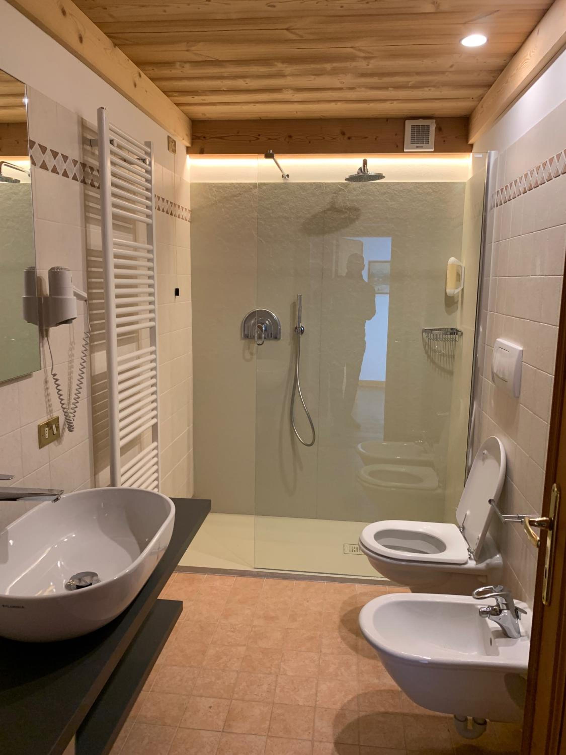 Suite with Garden View - Photo 4