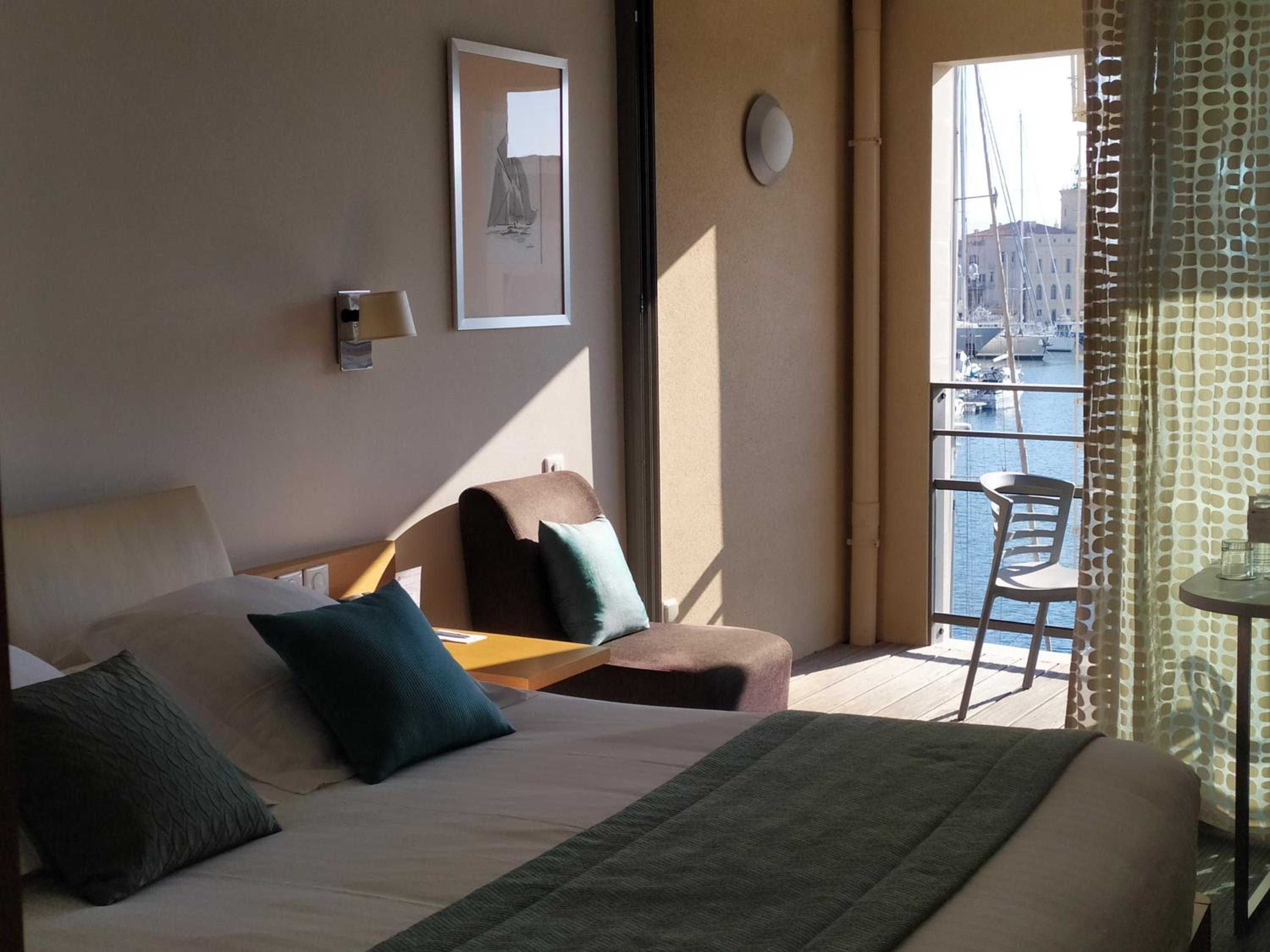 Chambre Lit Queen-Size - Vue sur Mer