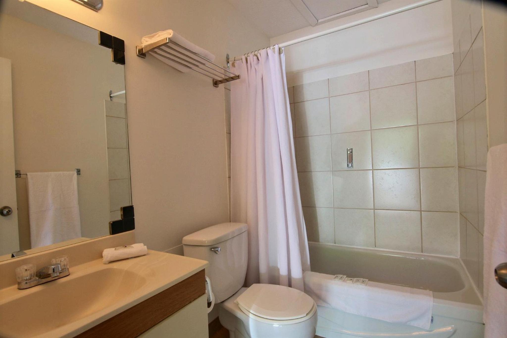 Deluxe King Room photo 3