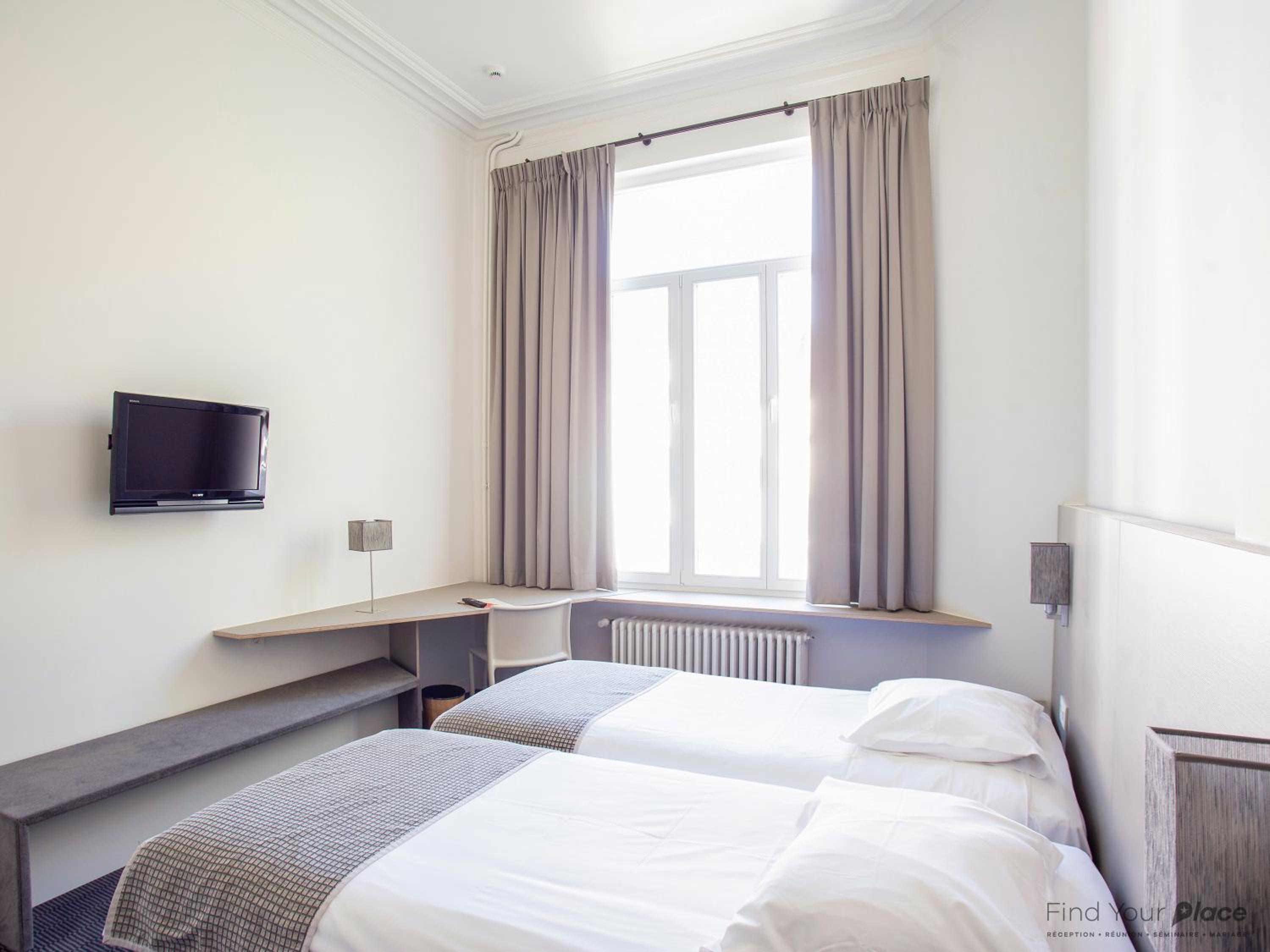 Twin Room - Photo 3