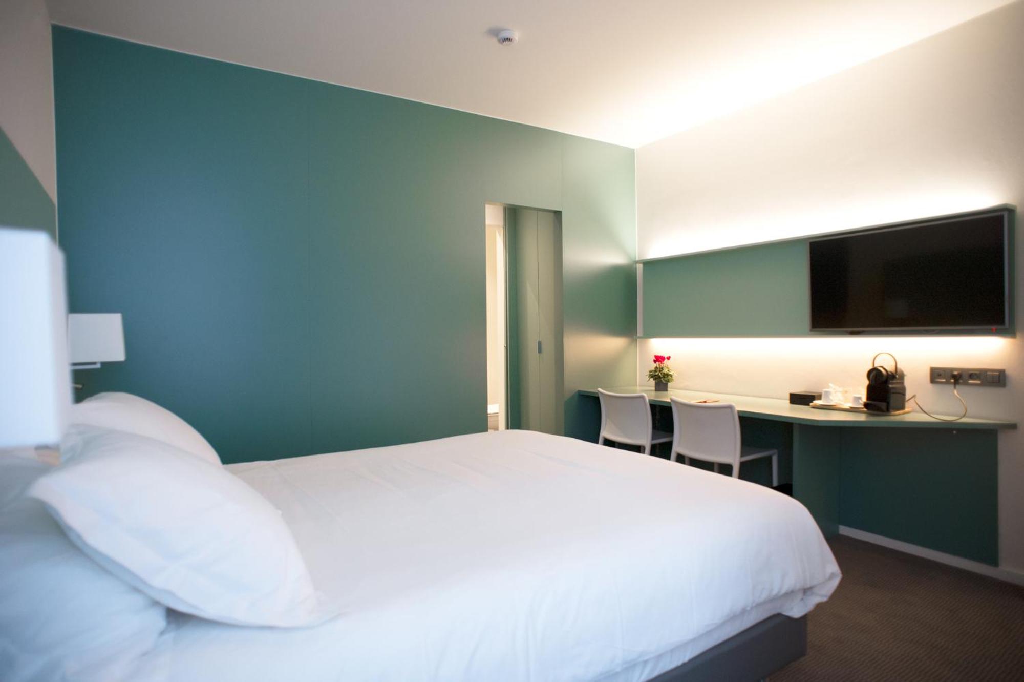 Double Room - Photo 2