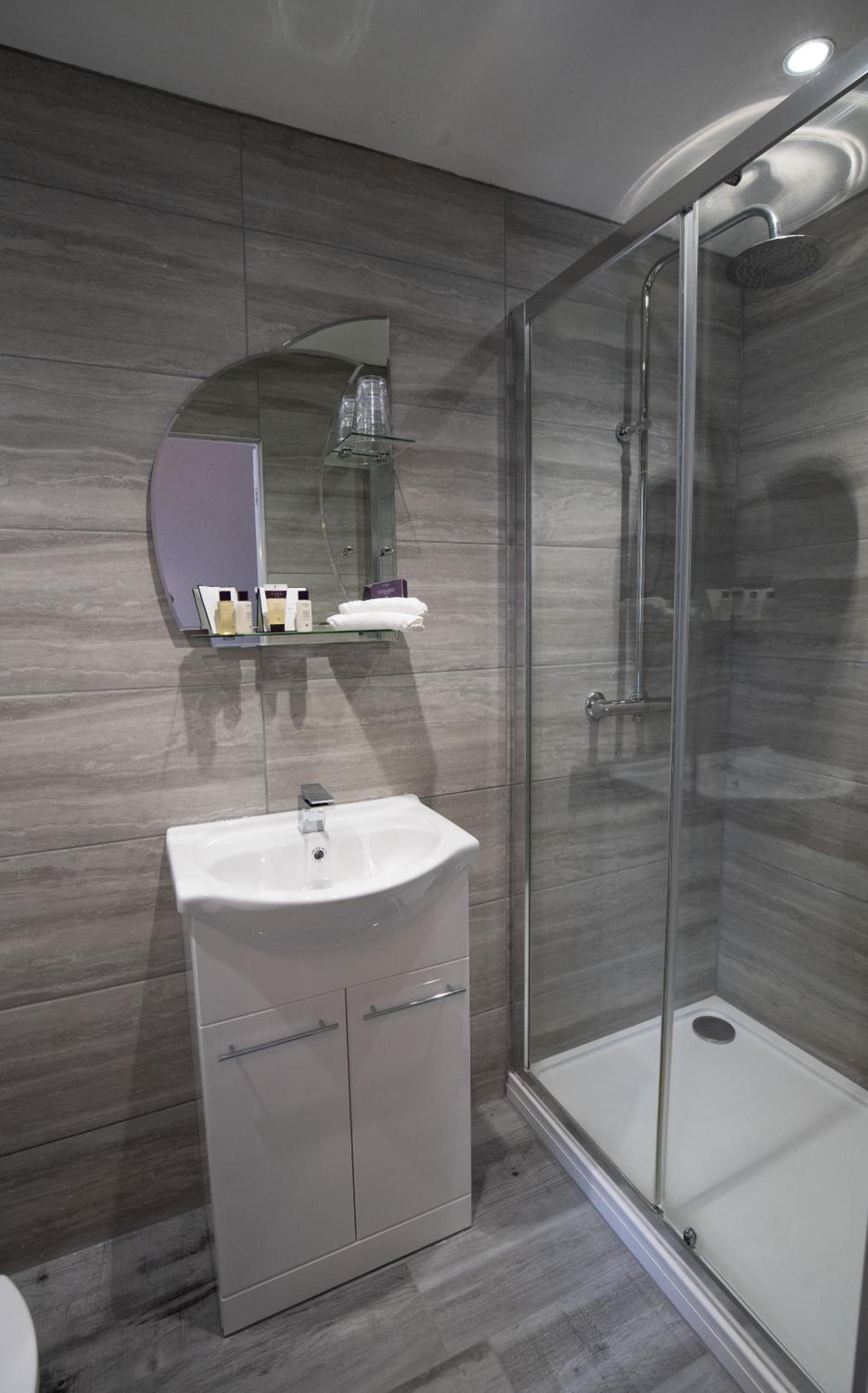 Standard Double Room - Photo 5