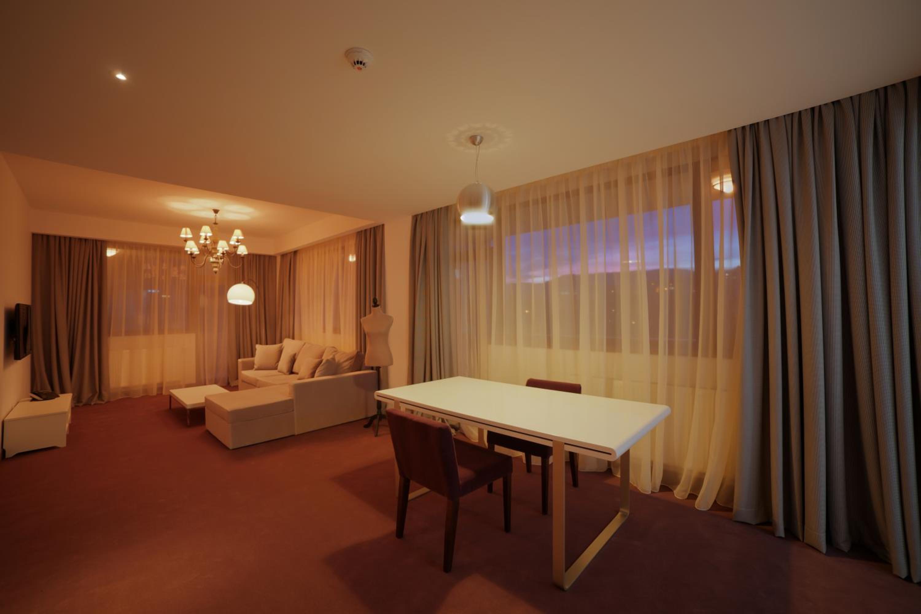 One-Bedroom Apartment - Photo 117