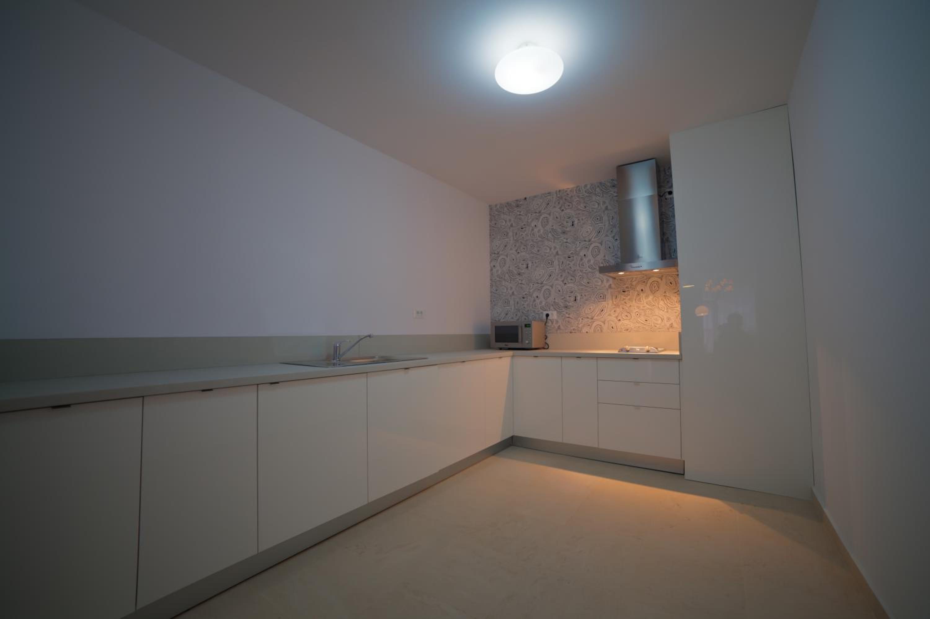 One-Bedroom Apartment - Photo 118