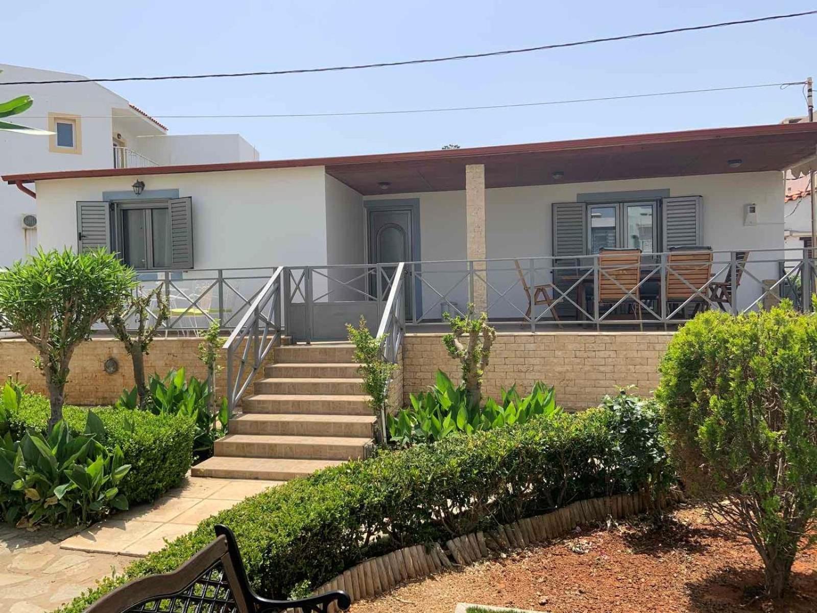 Three-Bedroom Villa photo 2