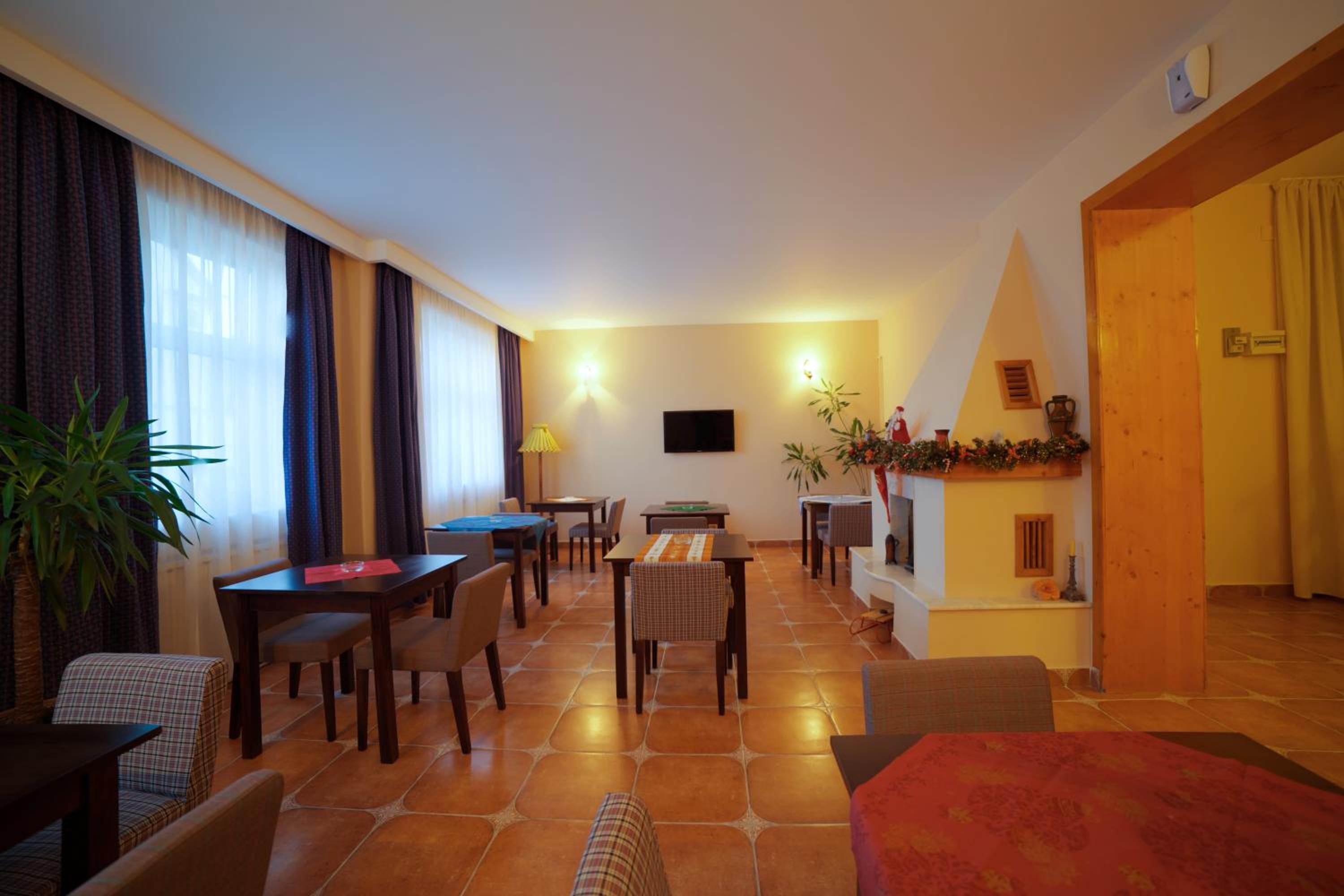 One-Bedroom Apartment - Photo 120