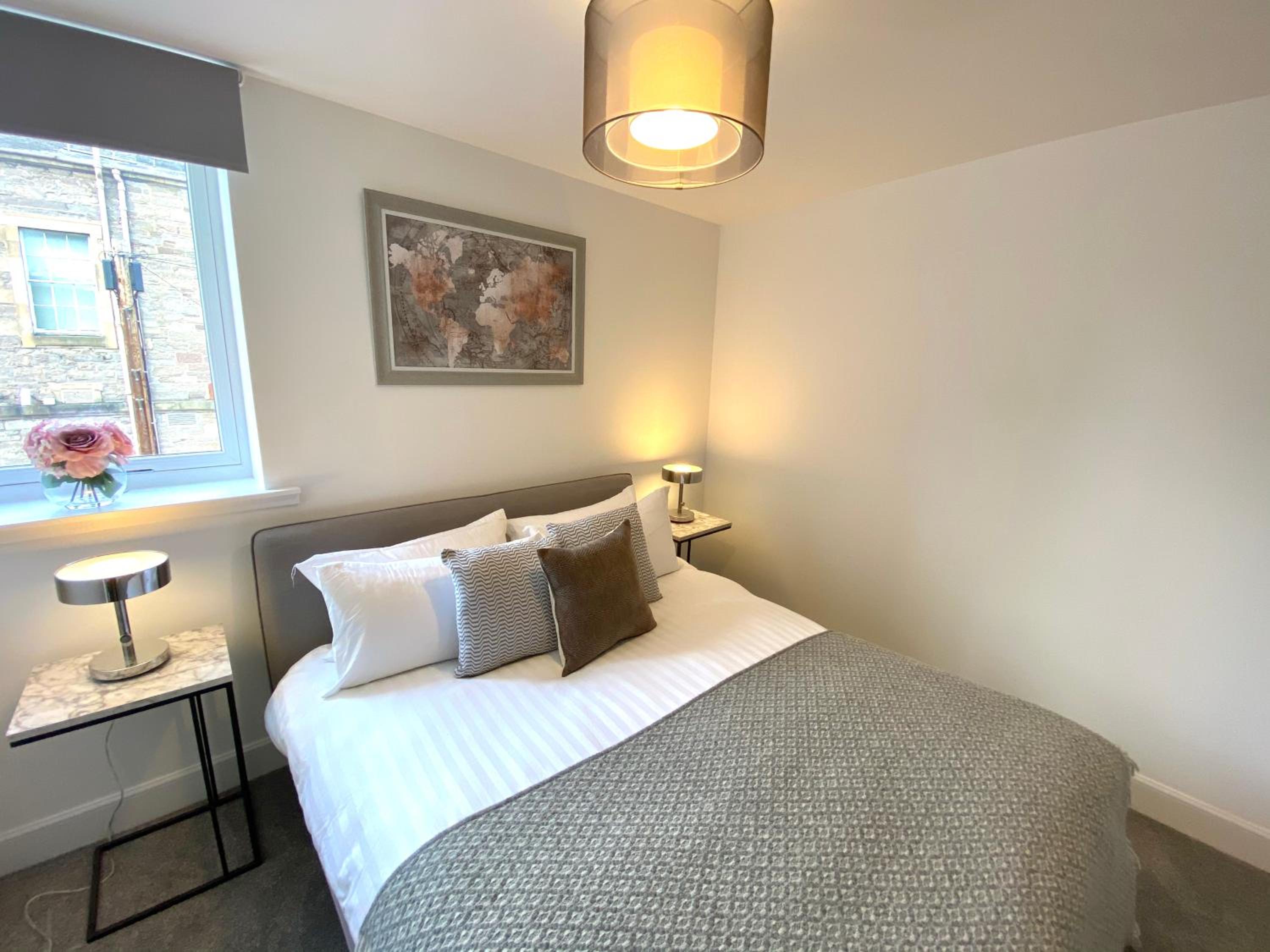 Two-Bedroom Apartment - Photo 2