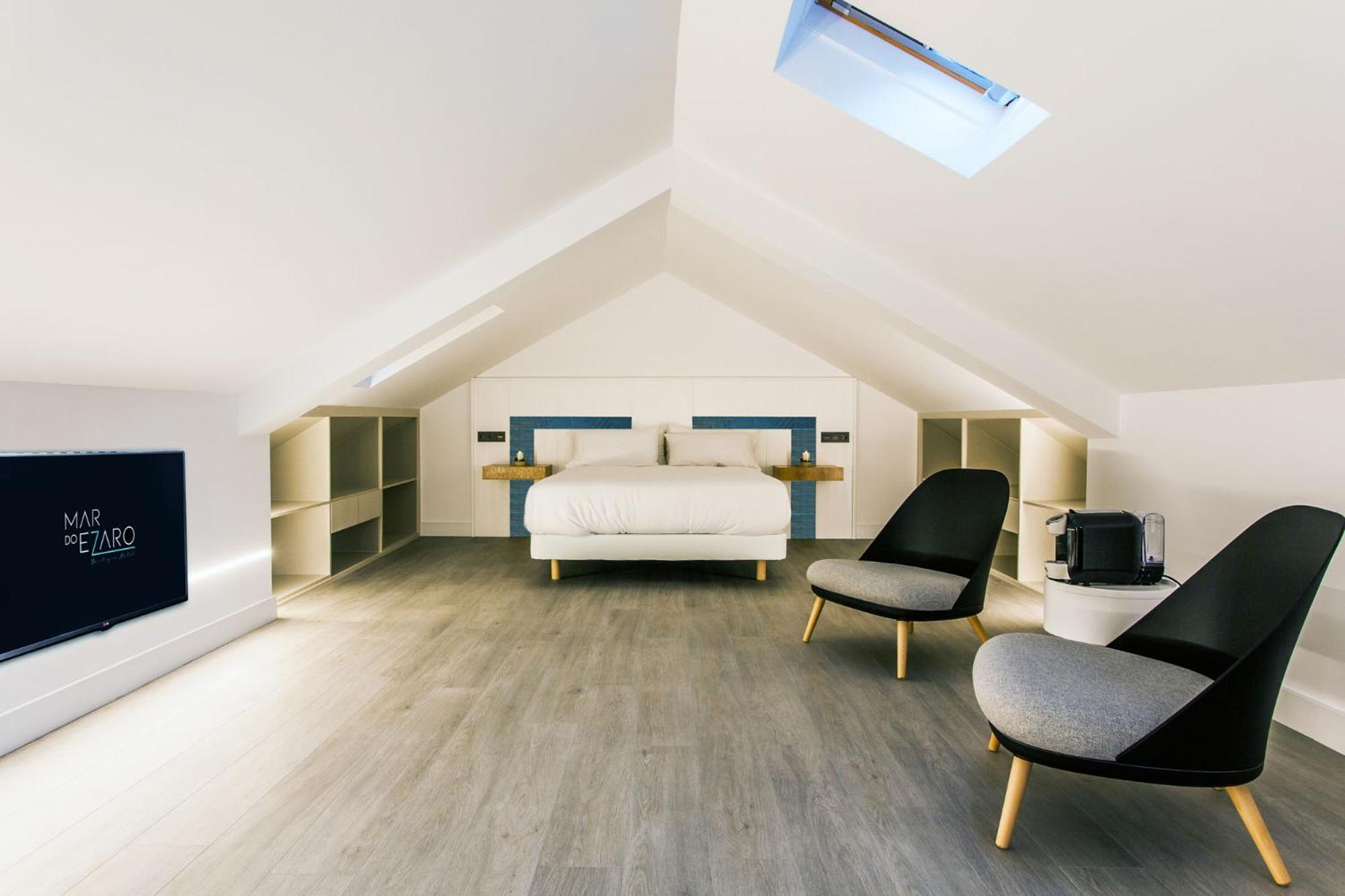 Deluxe Suite with Spa Bath - Photo 1