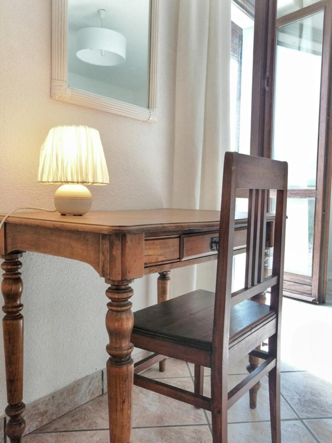 Deluxe King Room - Photo 4