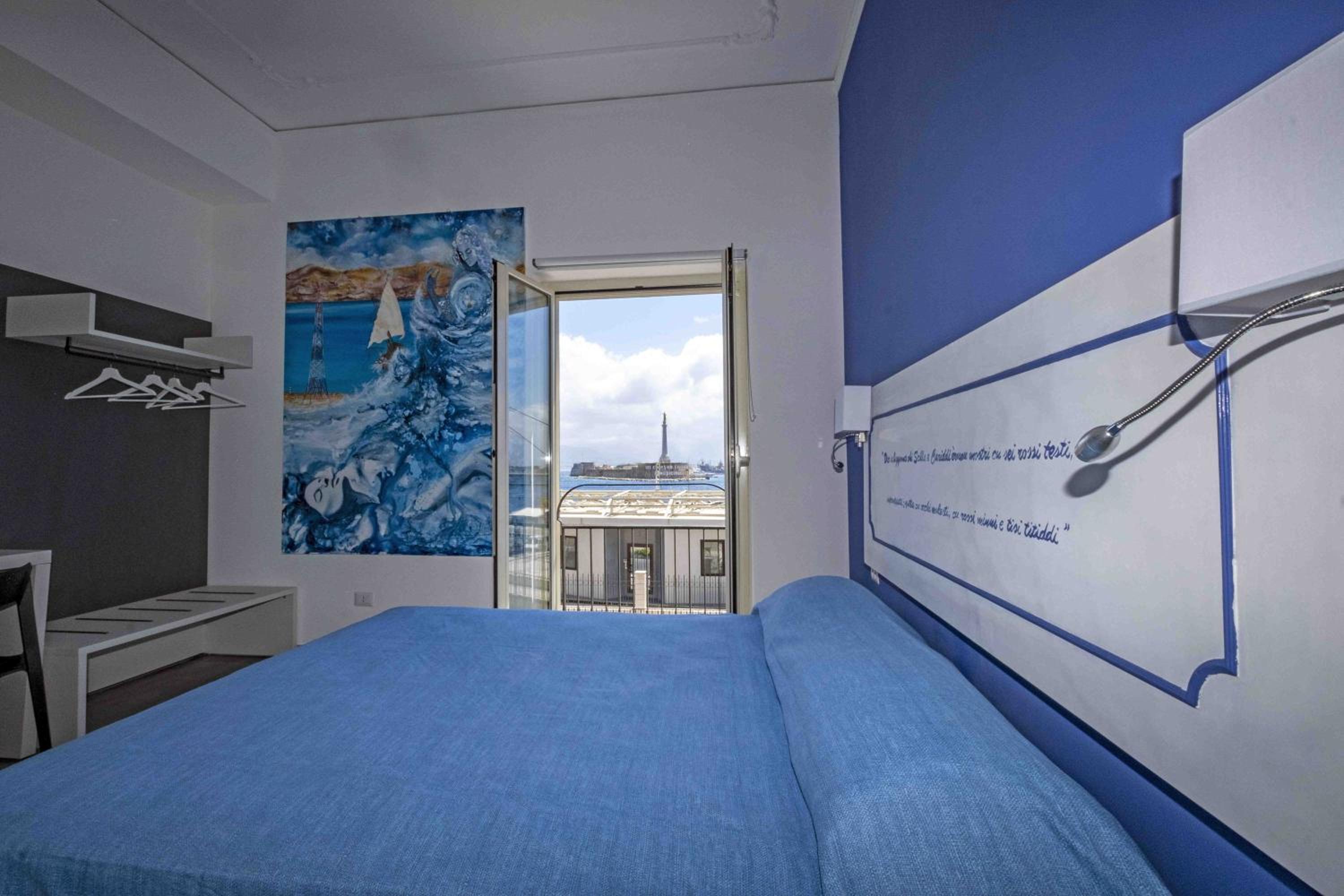 Double Room with Sea View - Photo 1