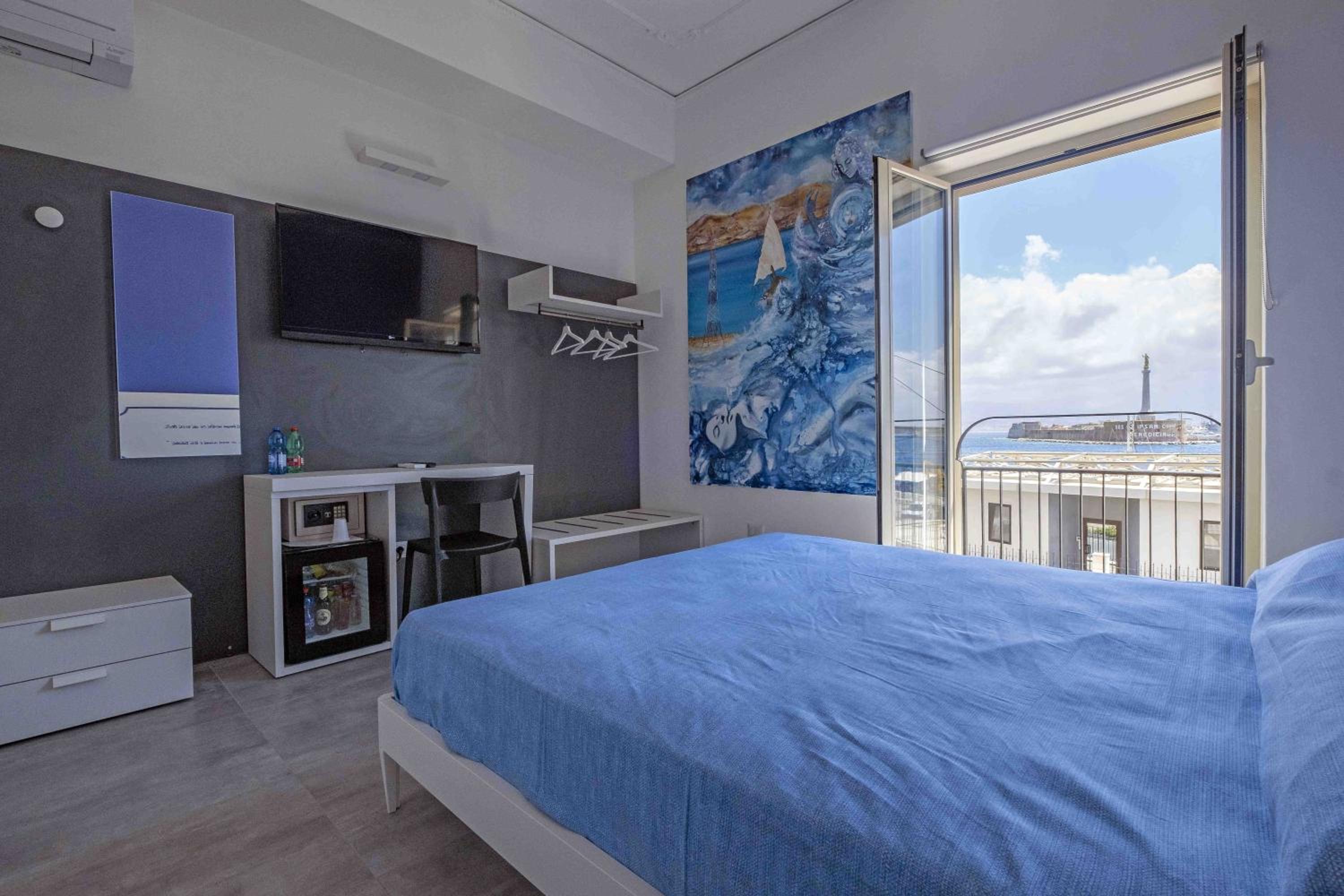 Double Room with Sea View - Photo 6