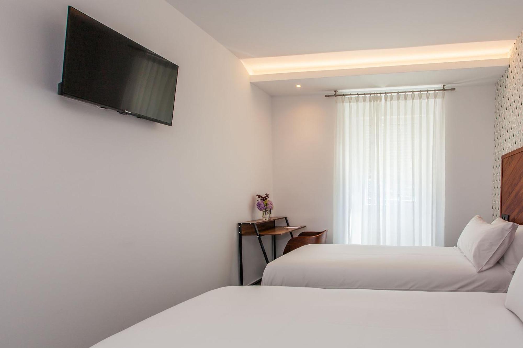 Double Room - Disability Access - Photo 7