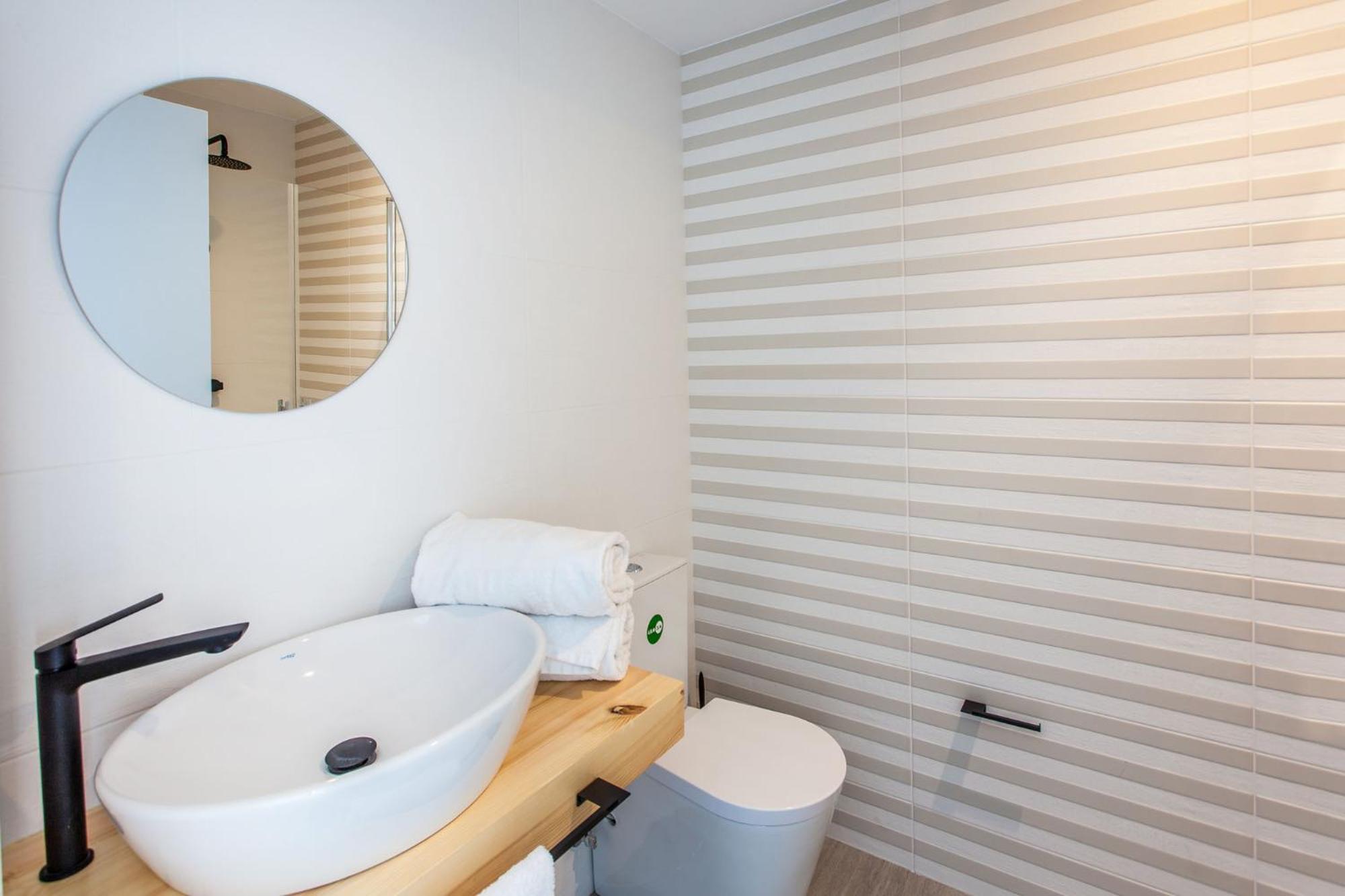 Double Room with Sea View - Photo 4